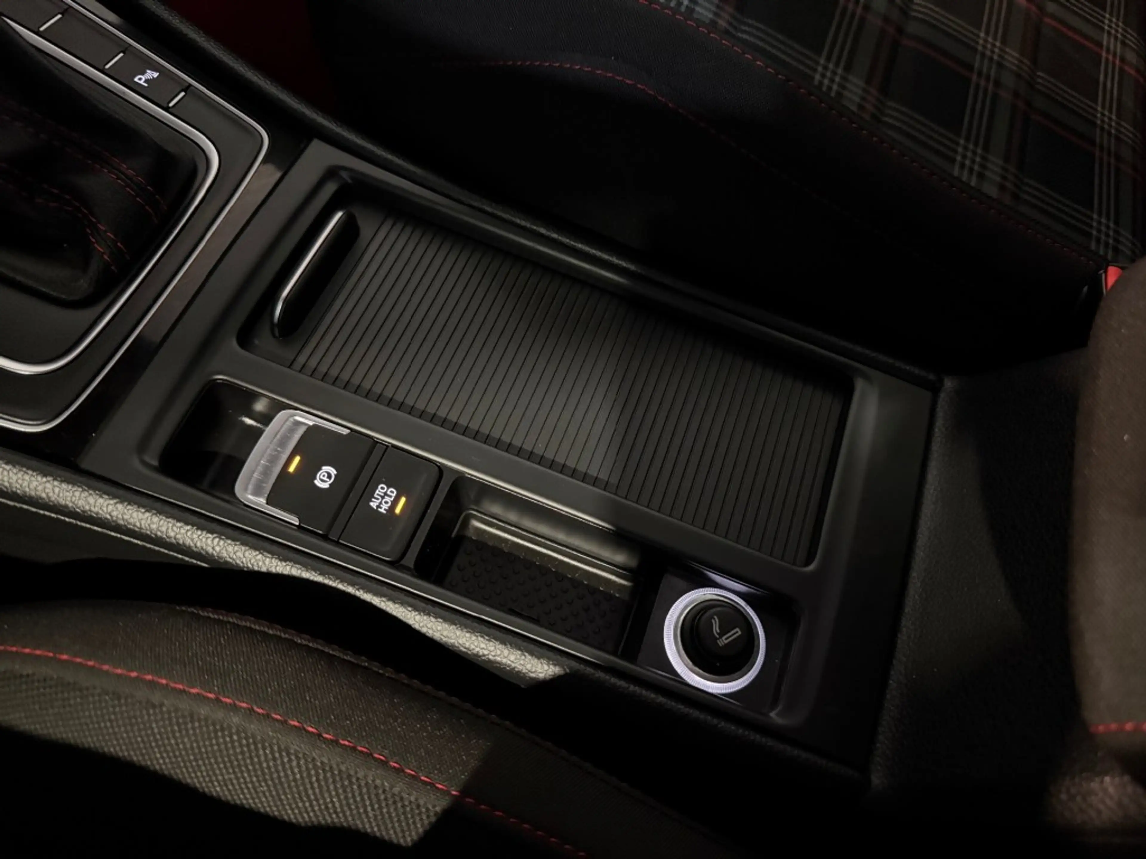Volkswagen Golf GTI 2.0 TSI GTI PERF. l BOMVOL l PANO l VIRTUAL l DYNE — photo 33
