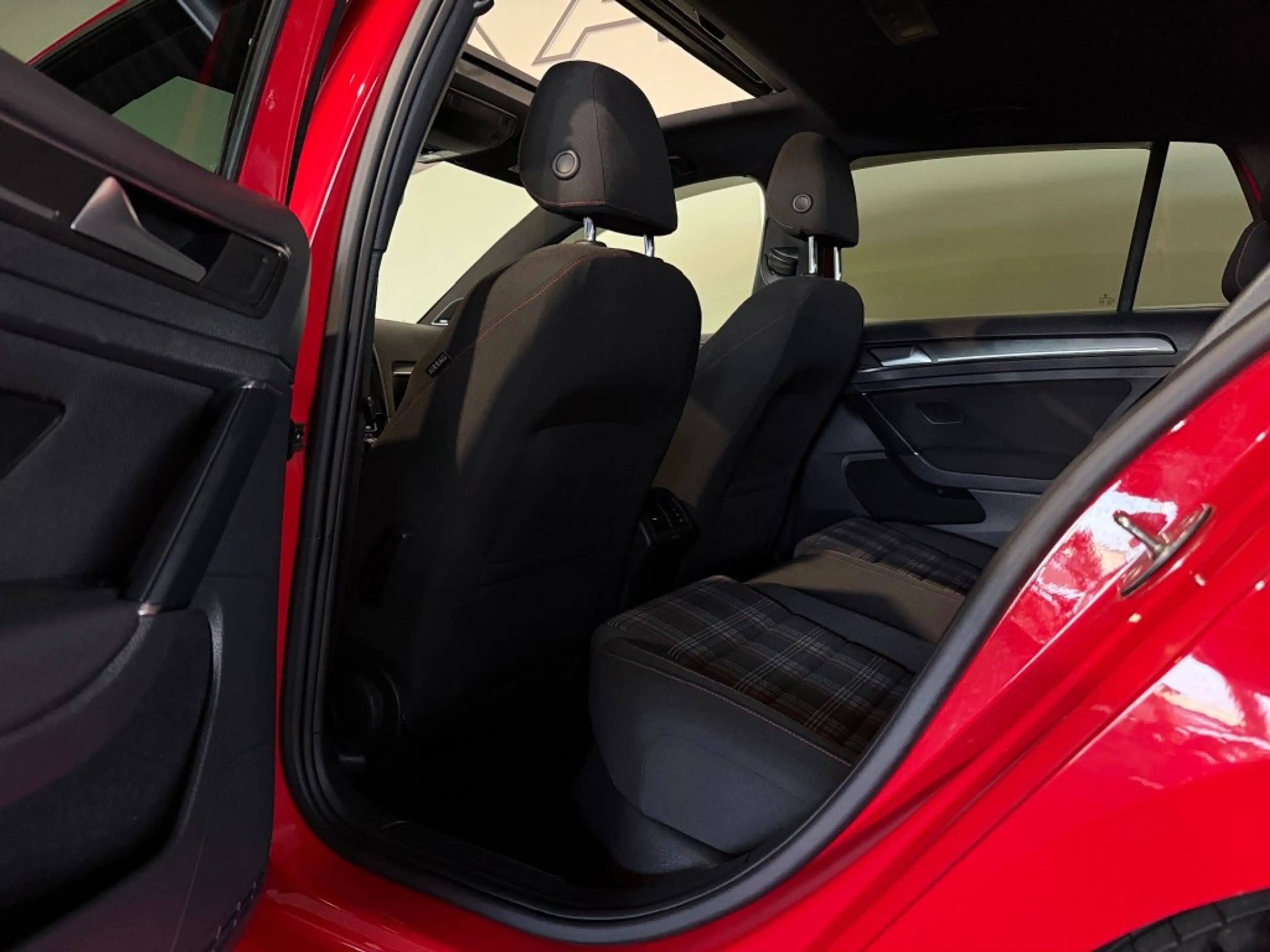 Volkswagen Golf GTI 2.0 TSI GTI PERF. l BOMVOL l PANO l VIRTUAL l DYNE — photo 44