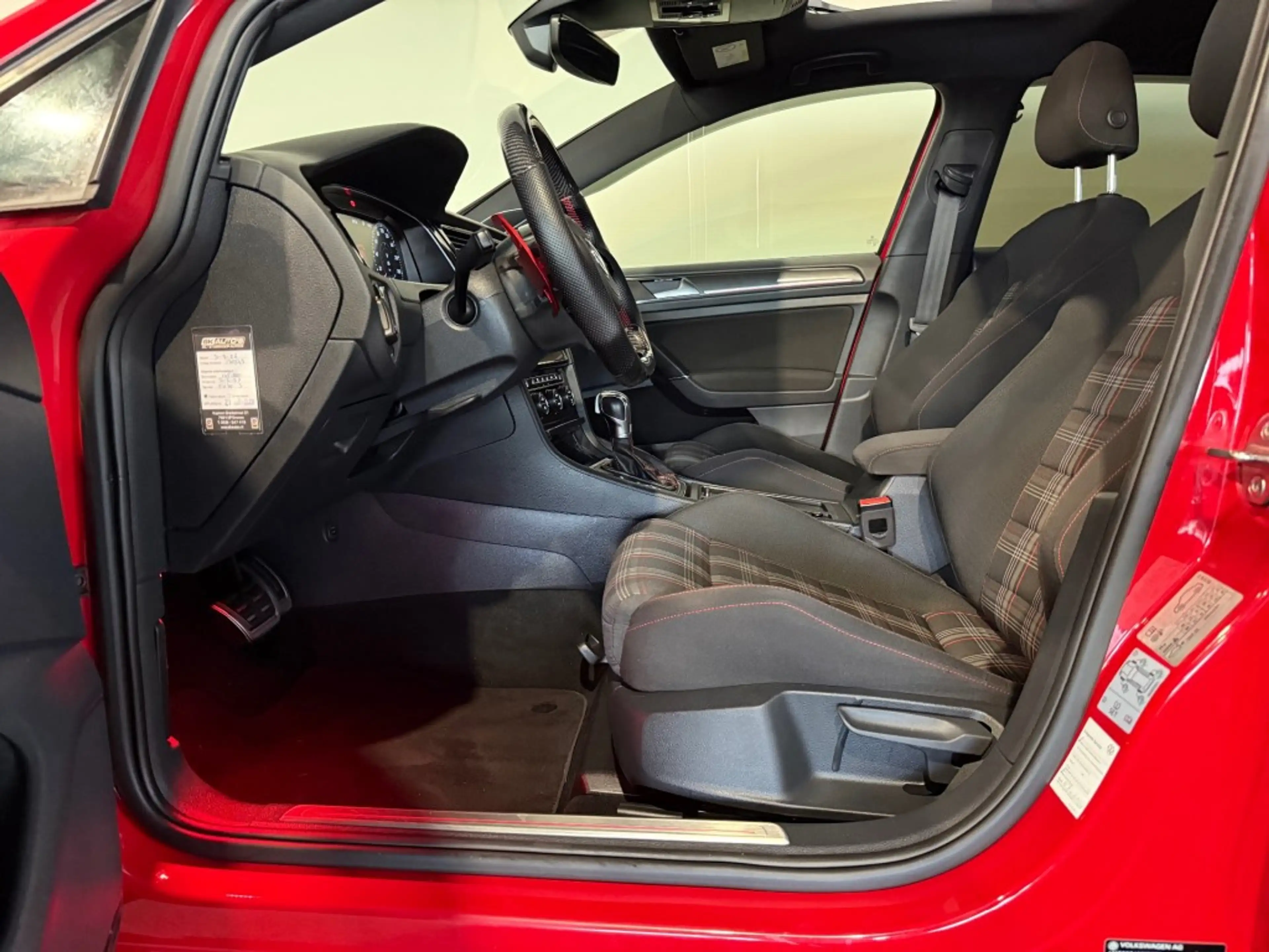 Volkswagen Golf GTI 2.0 TSI GTI PERF. l BOMVOL l PANO l VIRTUAL l DYNE — photo 13
