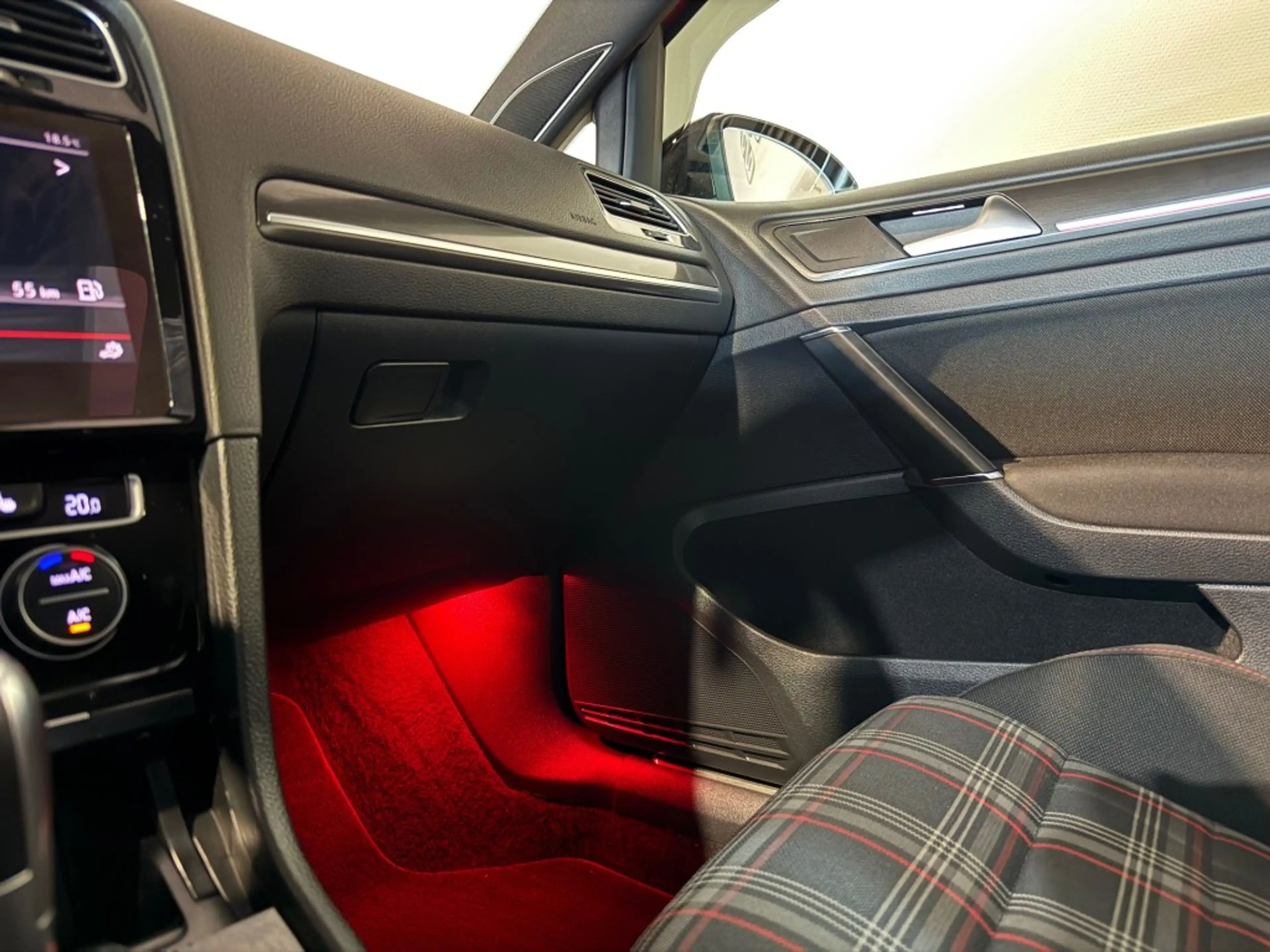 Volkswagen Golf GTI 2.0 TSI GTI PERF. l BOMVOL l PANO l VIRTUAL l DYNE — photo 34