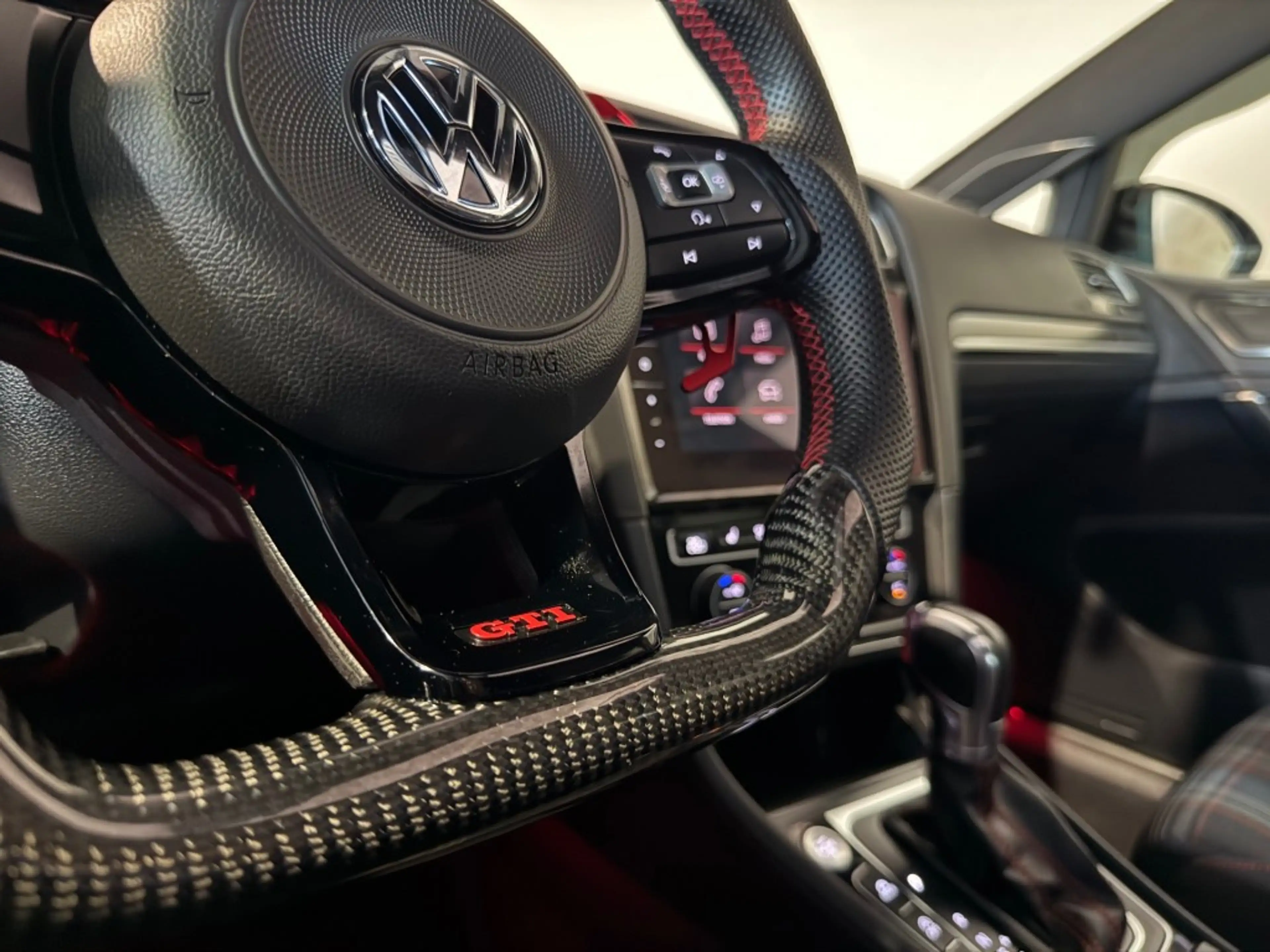 Volkswagen Golf GTI 2.0 TSI GTI PERF. l BOMVOL l PANO l VIRTUAL l DYNE — photo 38
