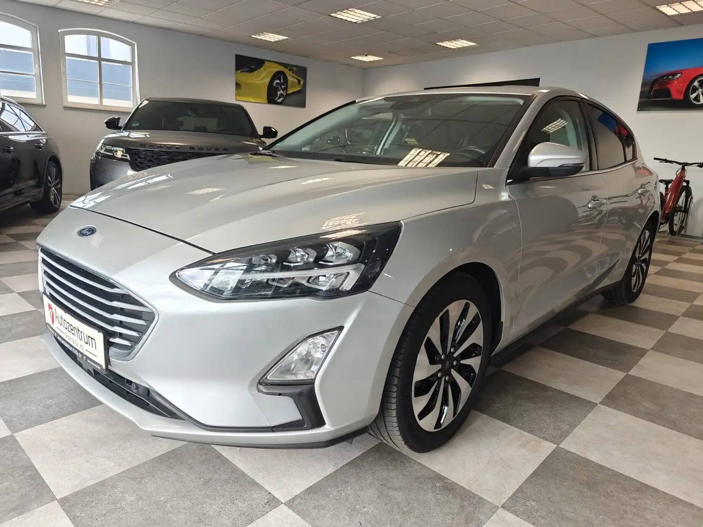 Ford Focus Lim. Cool & Connect Argent - 1