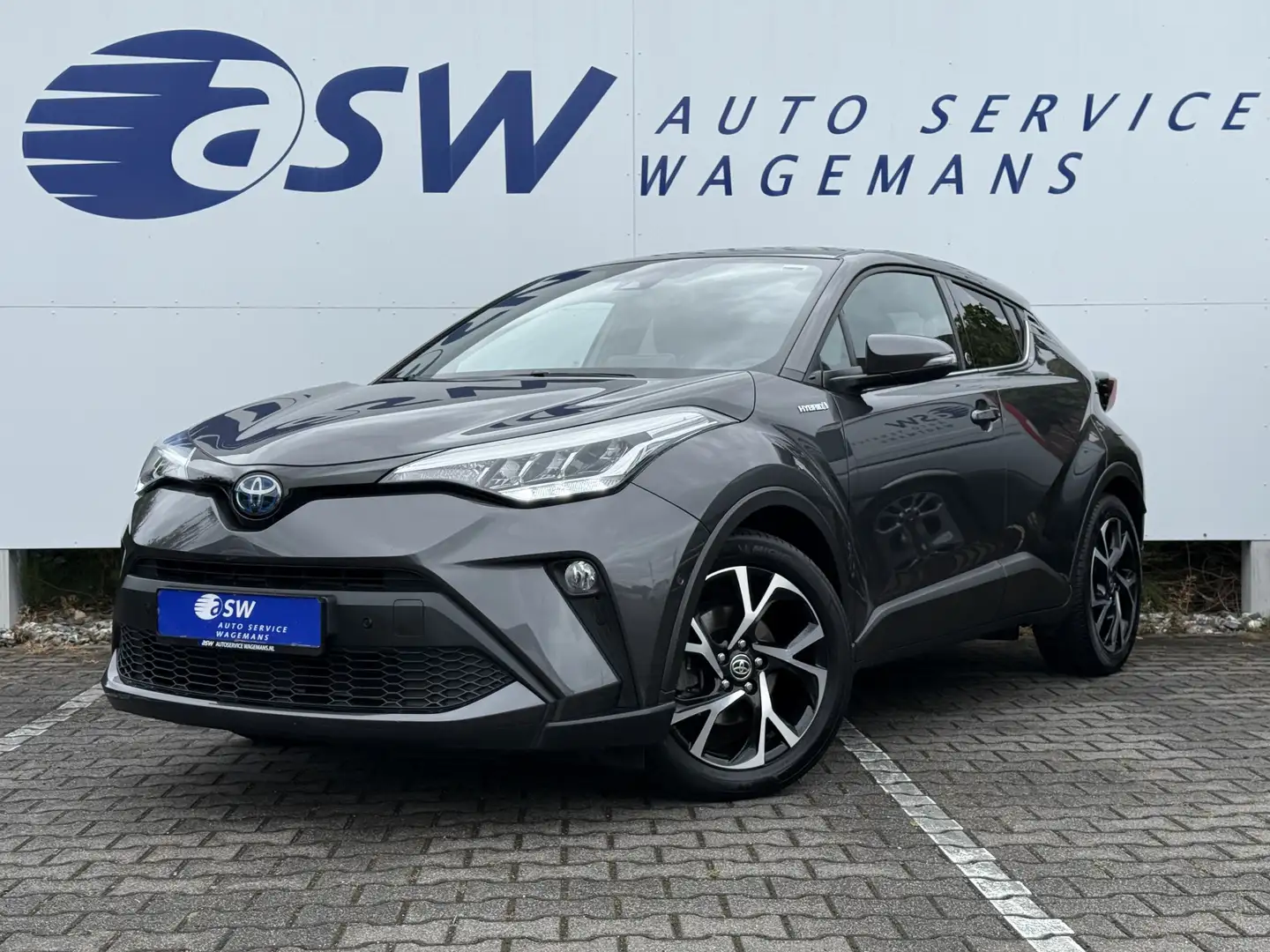 Toyota C-HR 2.0 Hybrid Team D | CarPlay | Camera | ACC | LED | Grijs - 1