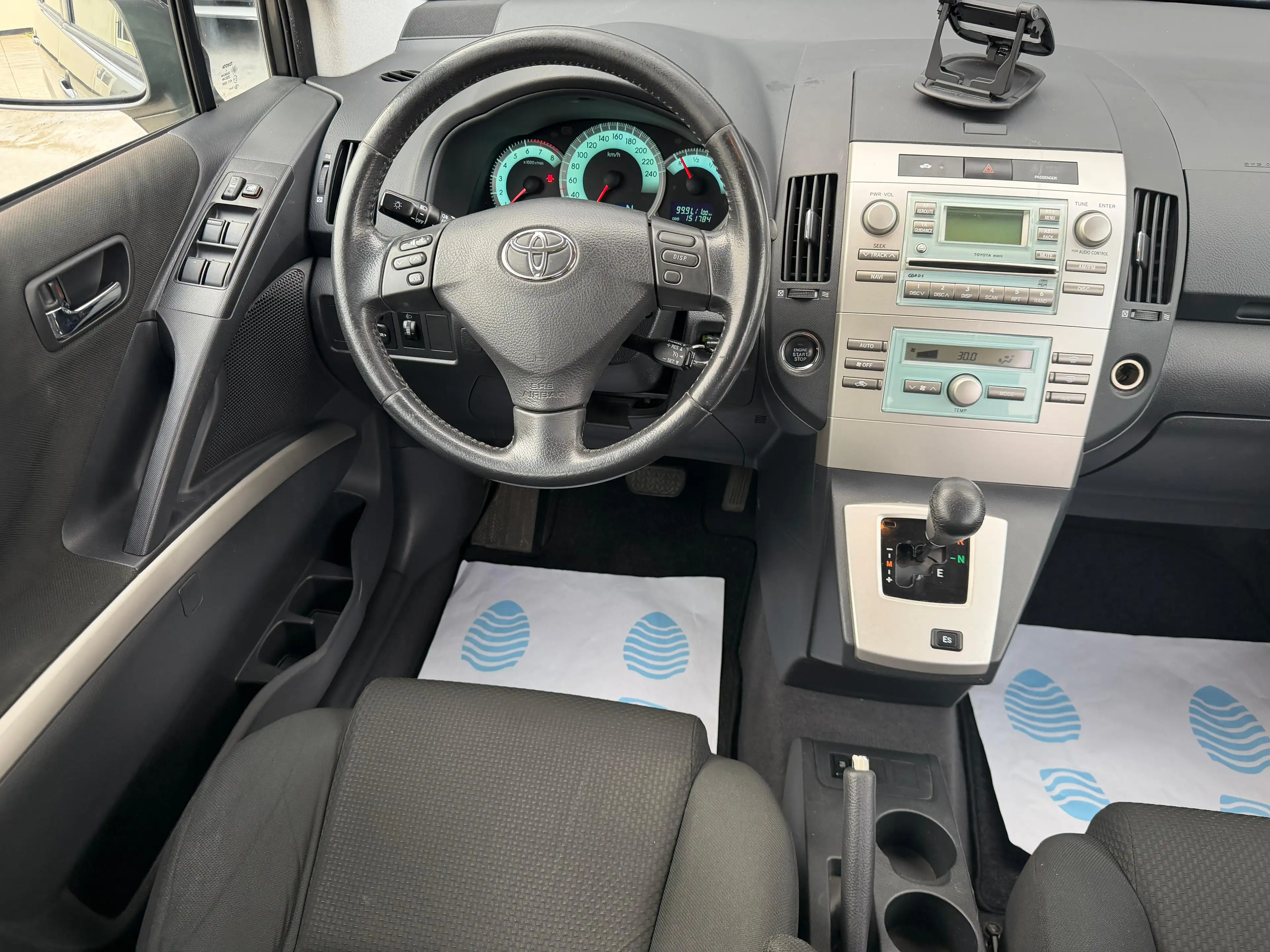 Toyota Corolla Verso 1.8i VVT-i Essence 7 places AUTOMATIQUE — photo 7