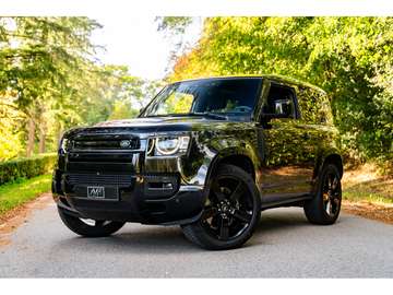 90 P525 BLACK PACK - V8 SUPERCHARGE