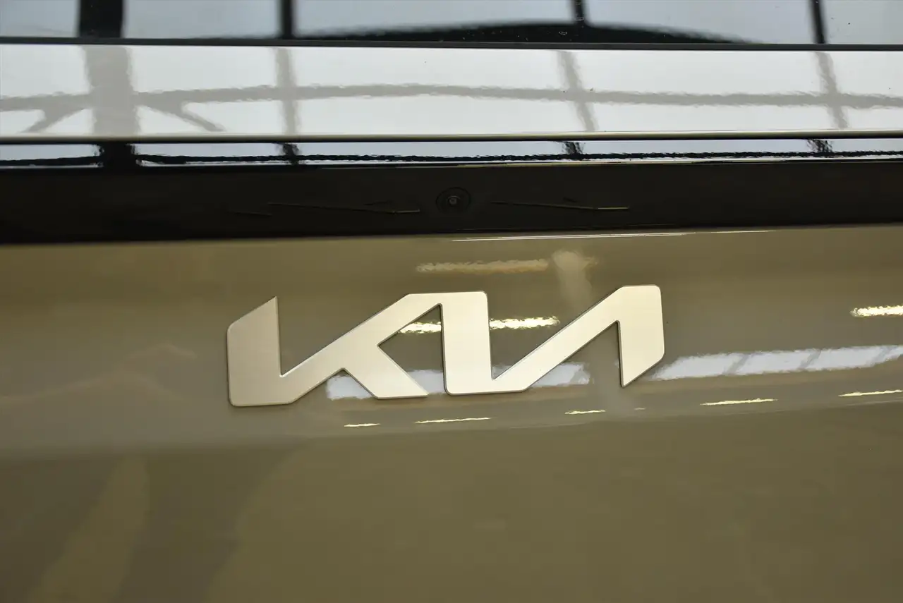 Kia EV4 2026 — фото 12