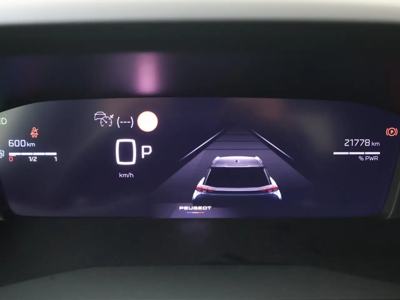 Peugeot 2008 1.2 Hybrid 136 Allure (+ Trekhaak) 3