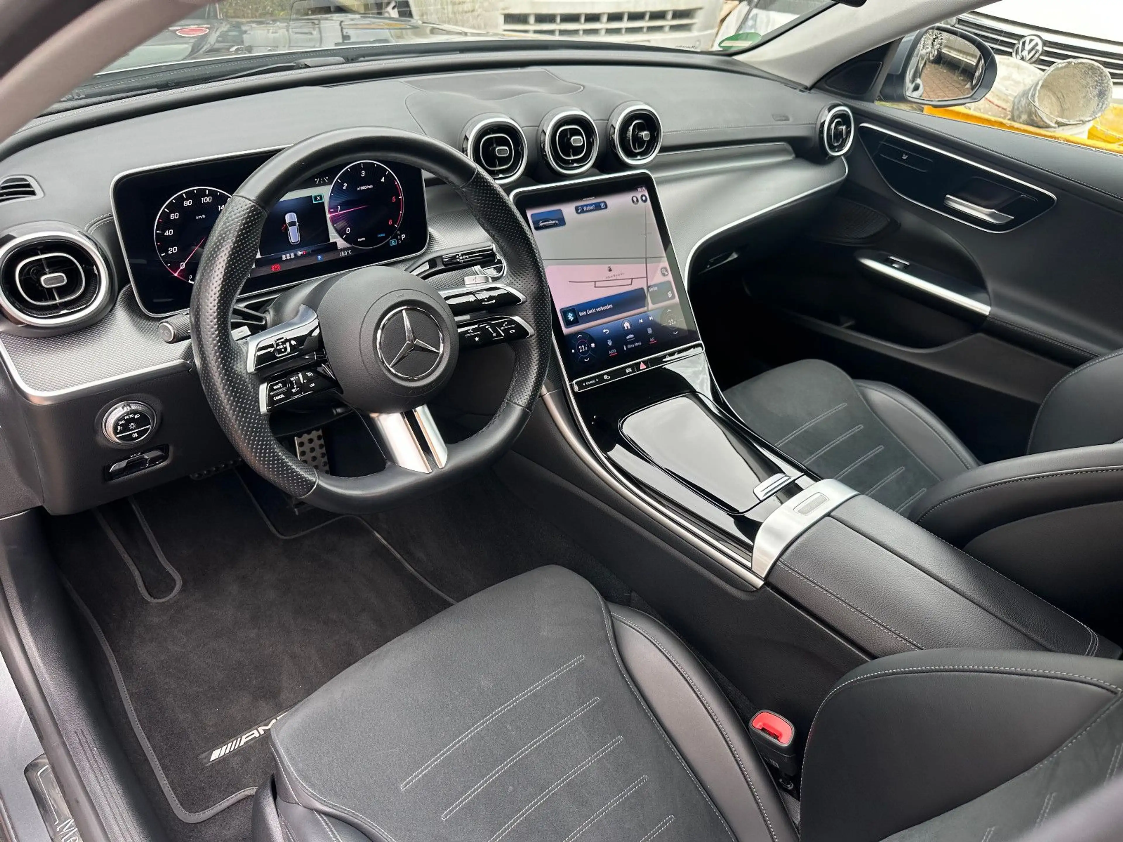 Mercedes-Benz C 220 d T AMG Line AHK / Alcantara / LED — photo 3