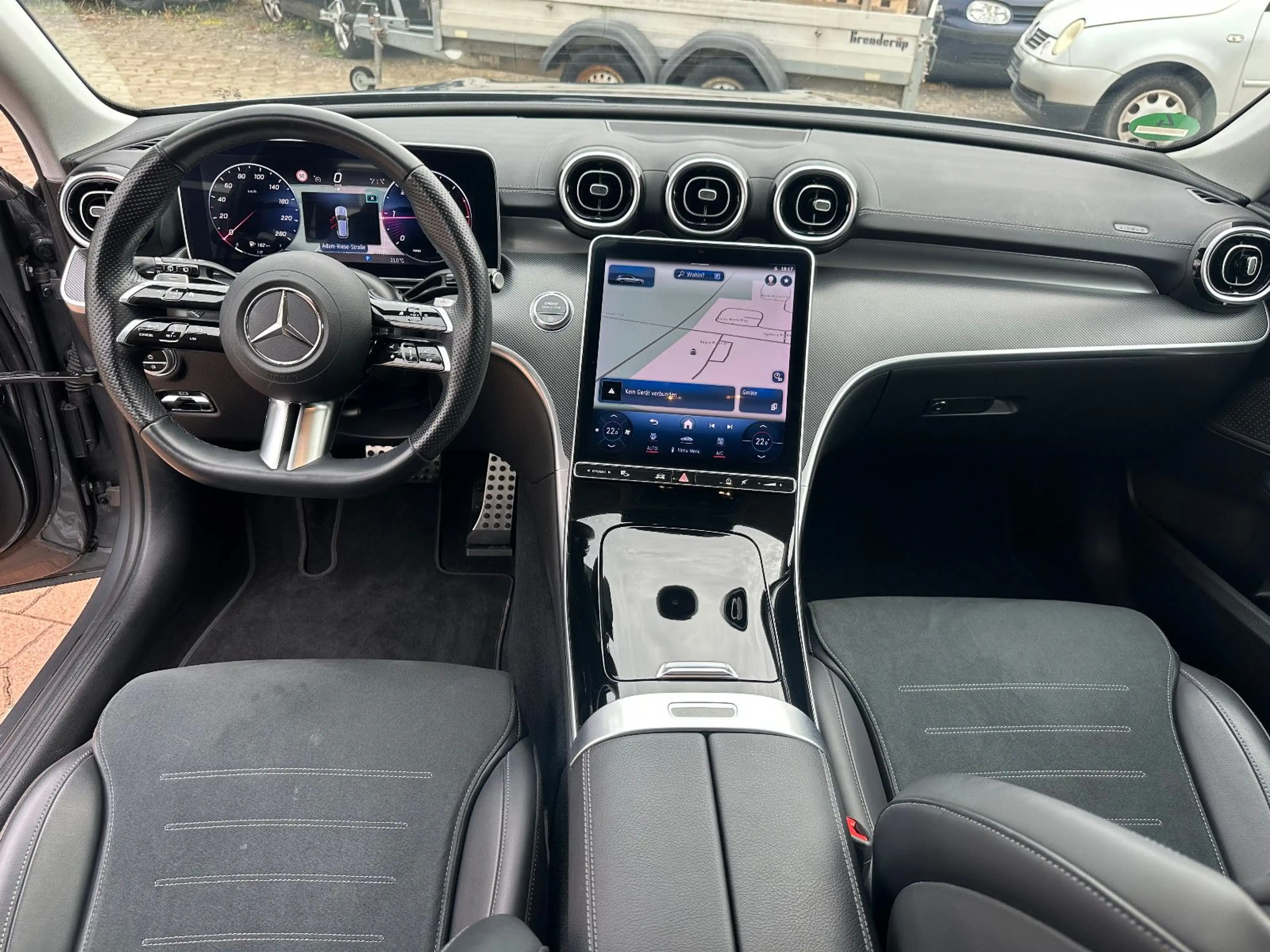 Mercedes-Benz C 220 d T AMG Line AHK / Alcantara / LED — photo 14