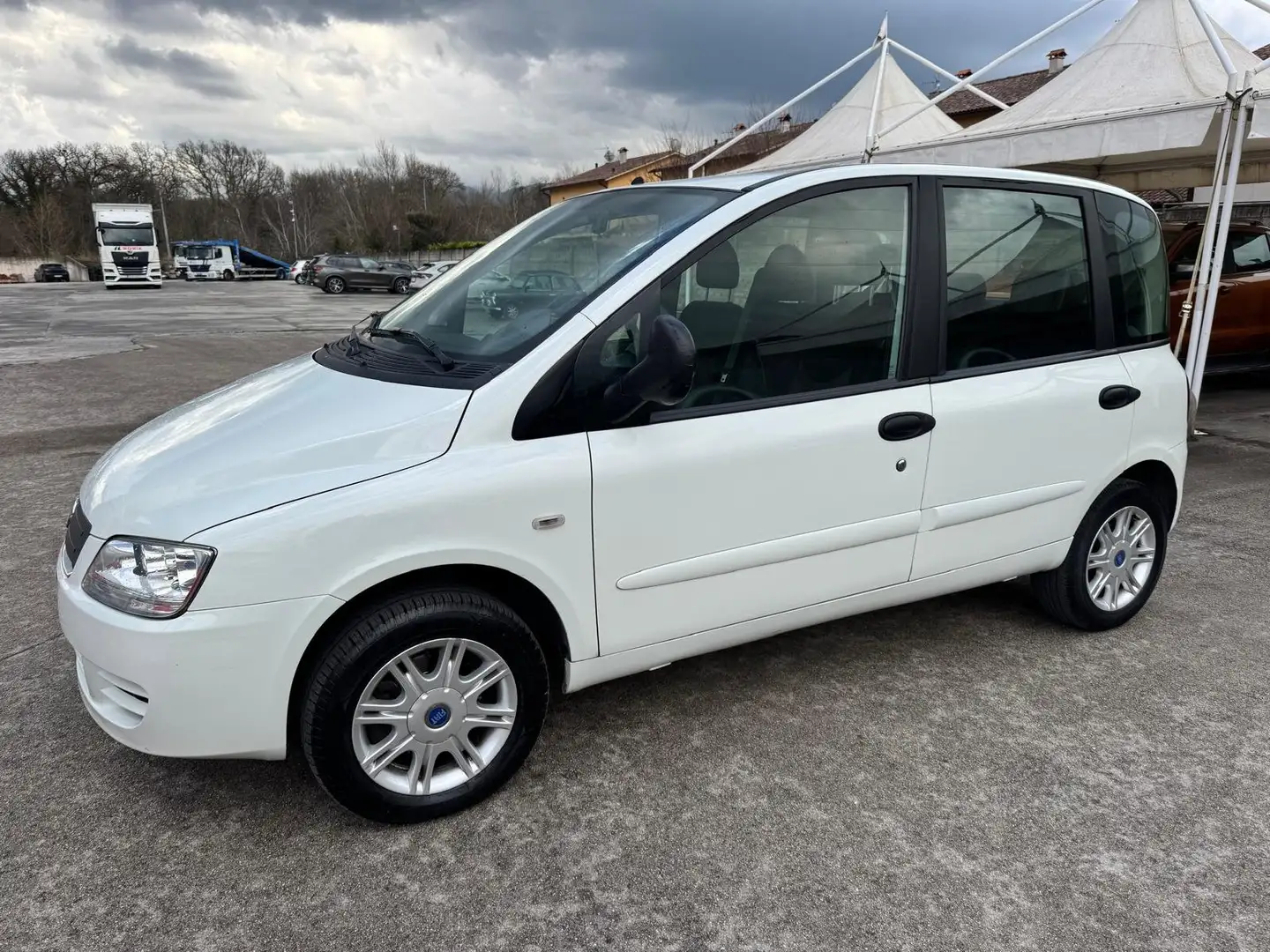 Fiat Multipla 1.6 16v Dynamic natural power Білий - 1