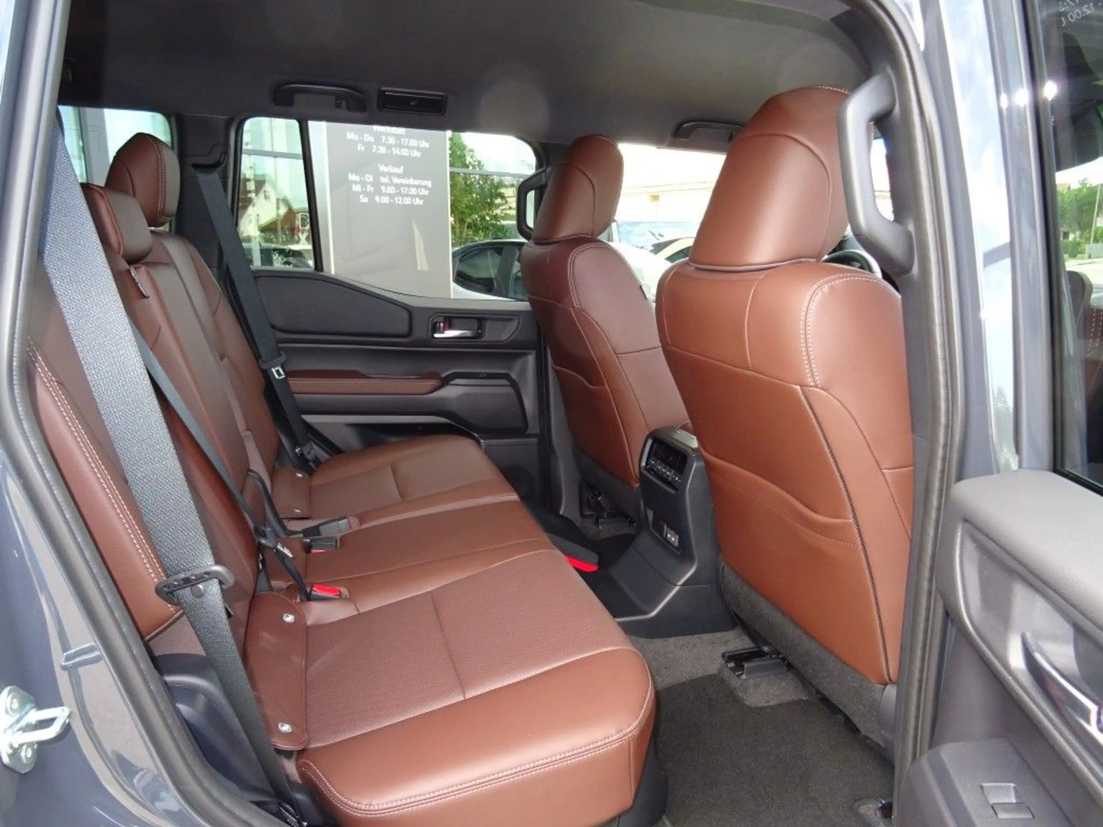 Toyota Land Cruiser 2.8 D-4D Mild-Hybrid Automatik Executive — photo 10