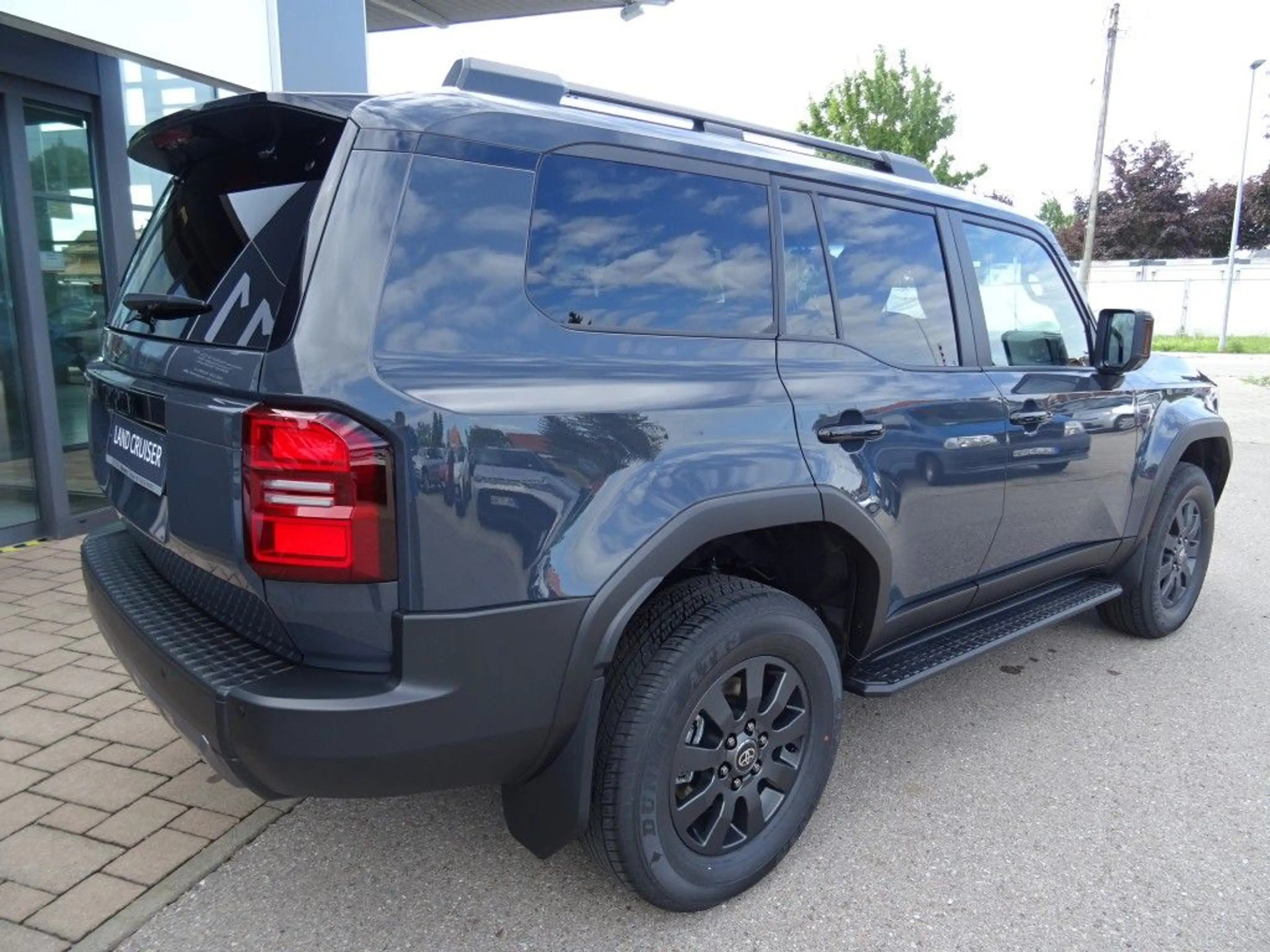 Toyota Land Cruiser 2.8 D-4D Mild-Hybrid Automatik Executive — photo 7