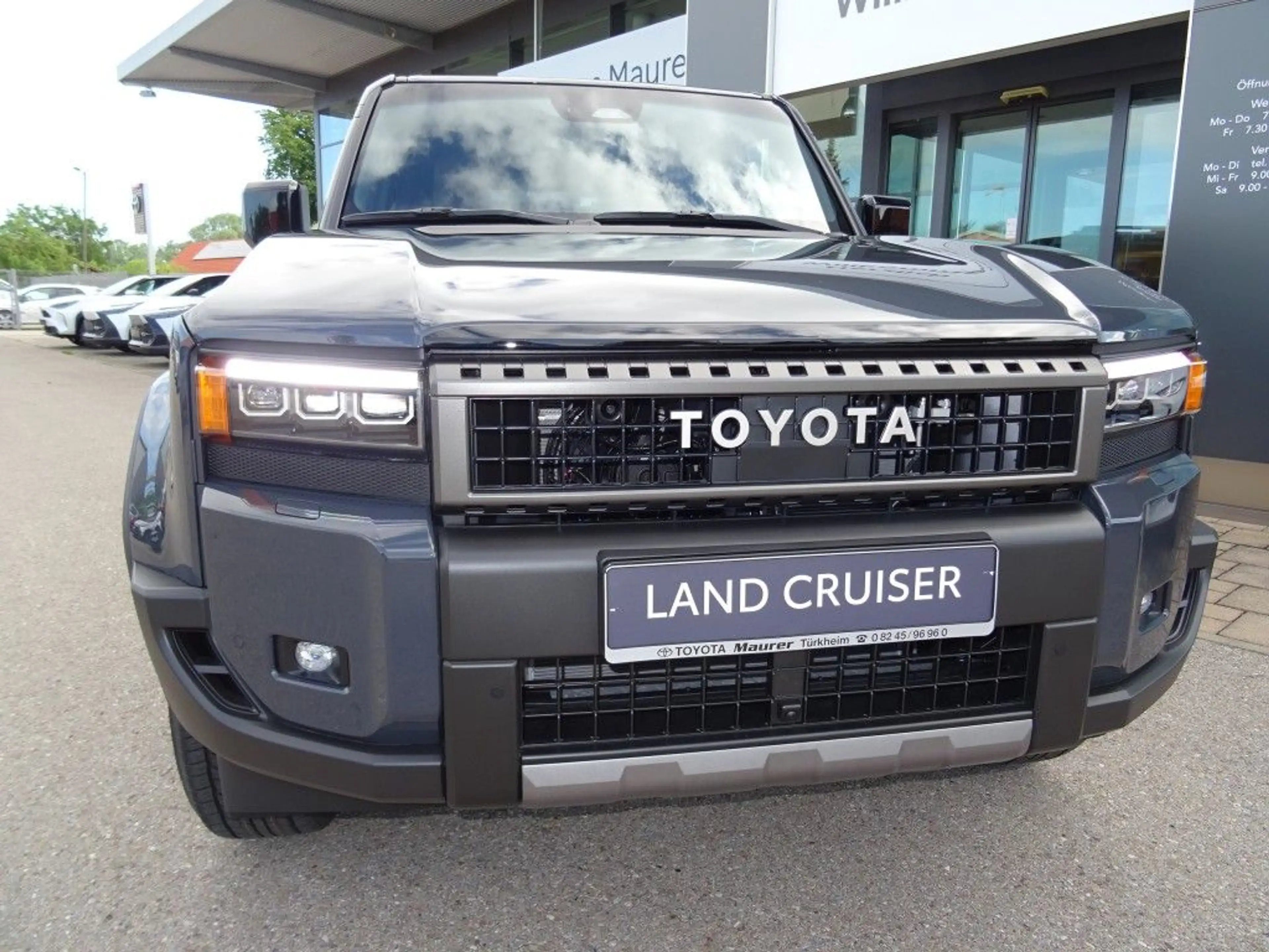 Toyota Land Cruiser 2.8 D-4D Mild-Hybrid Automatik Executive — photo 2