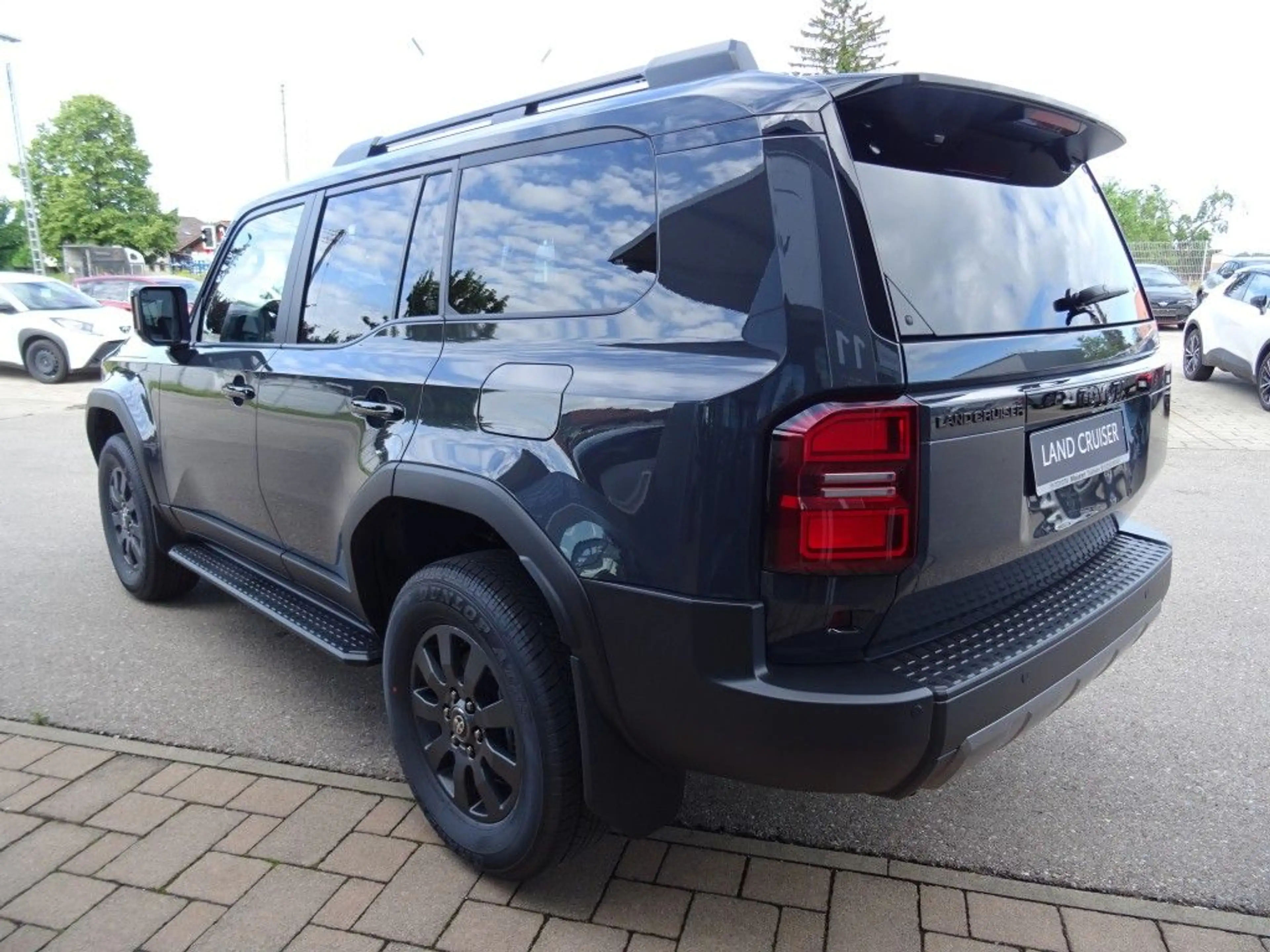 Toyota Land Cruiser 2.8 D-4D Mild-Hybrid Automatik Executive — photo 5