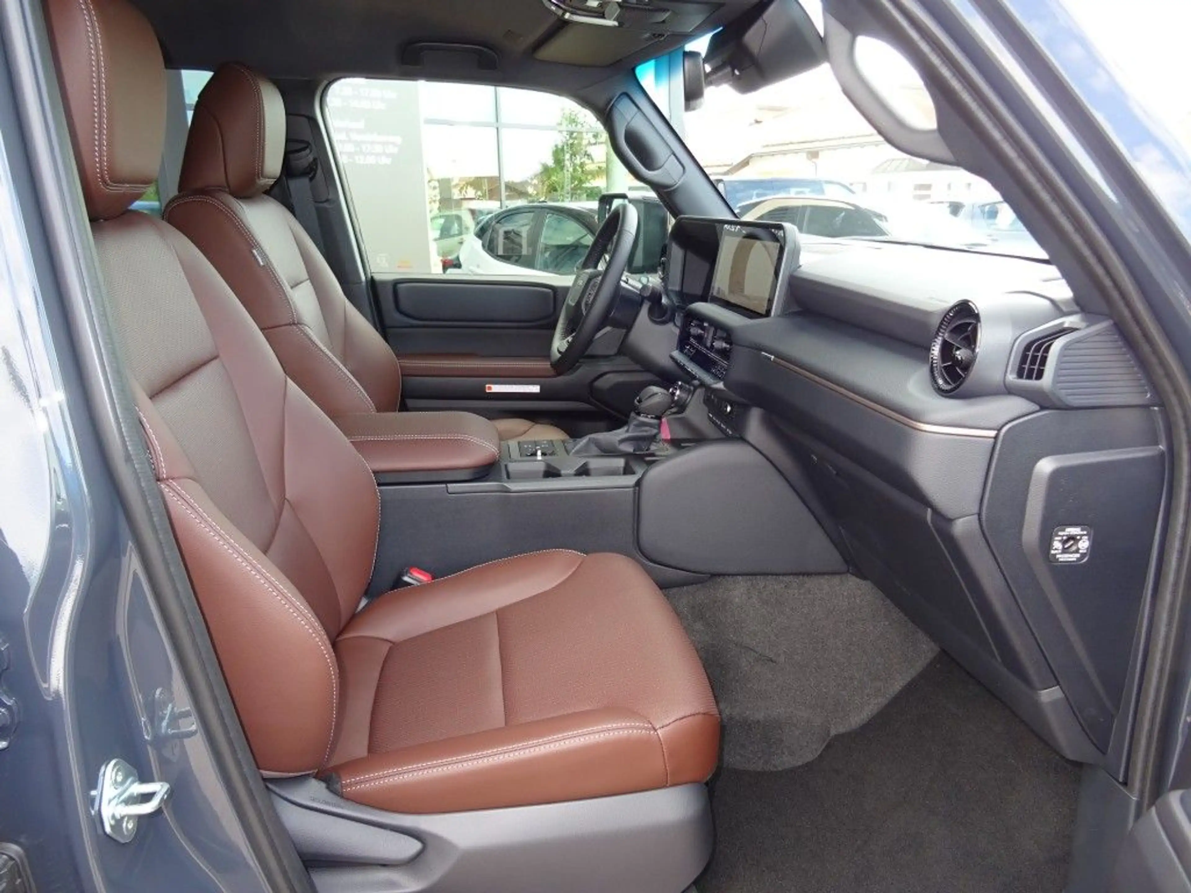 Toyota Land Cruiser 2.8 D-4D Mild-Hybrid Automatik Executive — photo 9