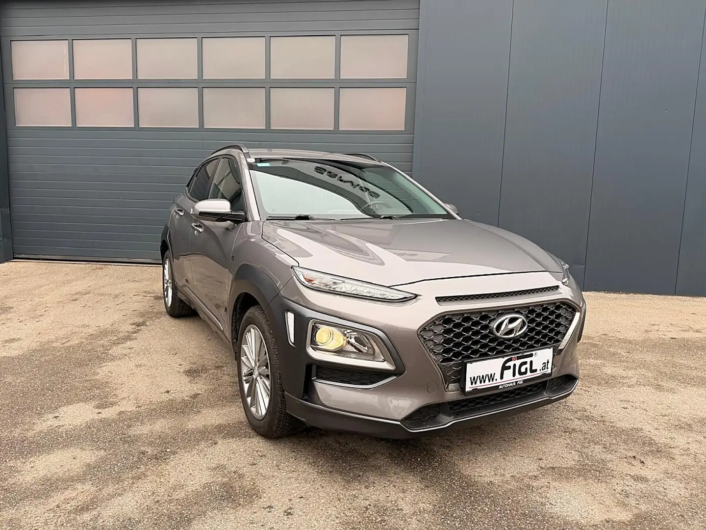 Hyundai KONA Kona 1,6 T-GDi 4WD Style | Anhängerkupplung | 8... Grau - 1