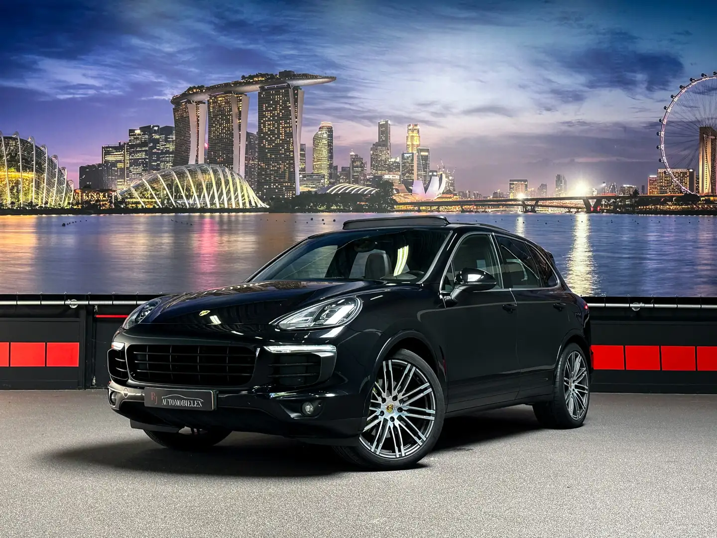 Porsche Cayenne 3.0 S E-Hybrid |Panorama|Luchtvering|NL NAP Noir - 1