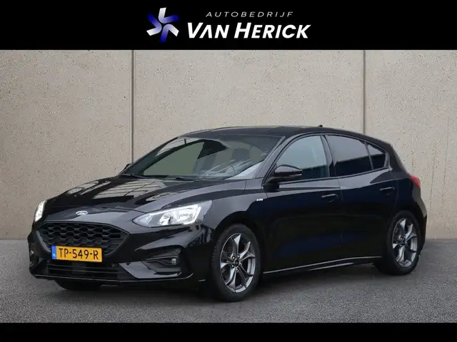 Ford Focus main image