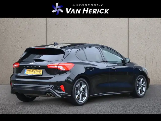 Ford Focus view 4