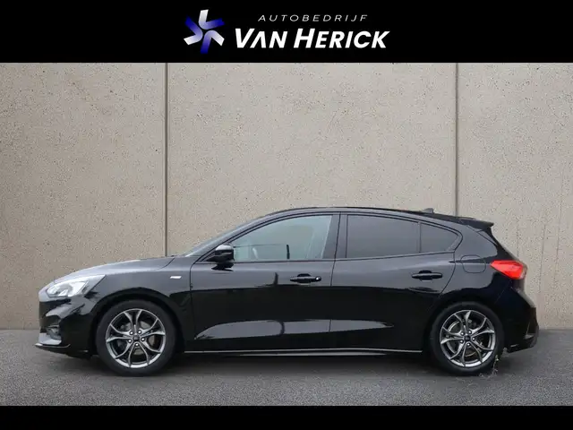 Ford Focus view 2