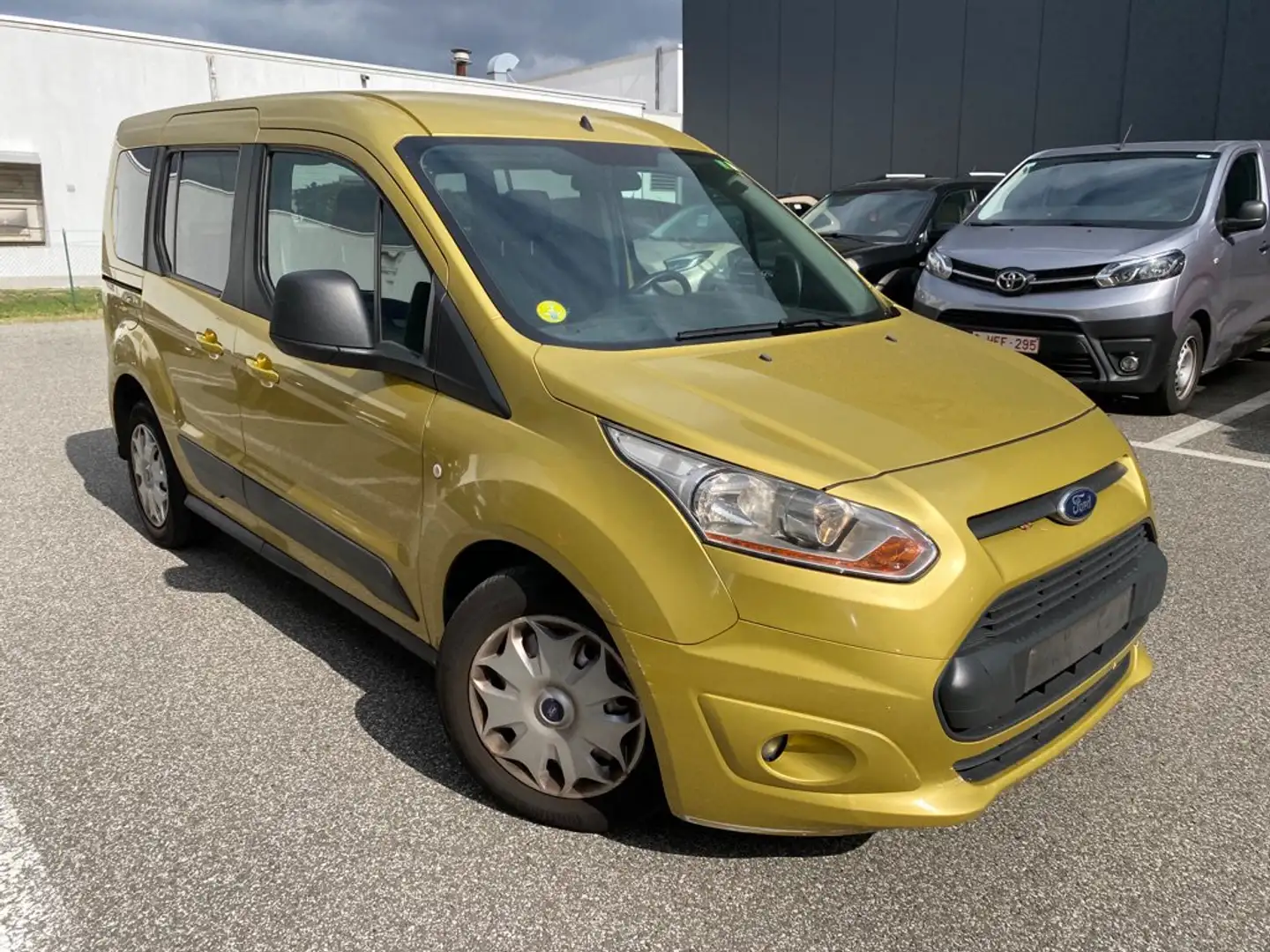 Ford Tourneo Connect Grand Tourneo Connect 1.6 TDCi Trend Goud - 1