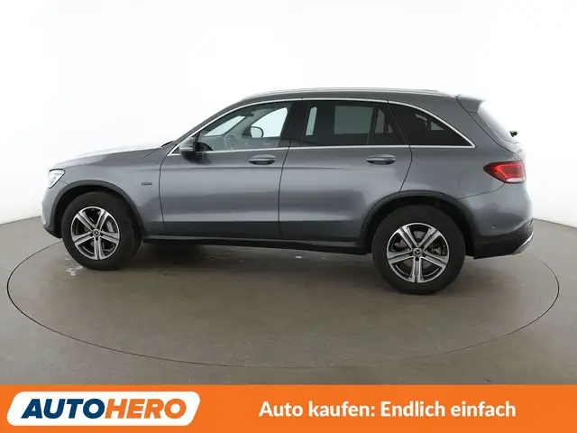 Mercedes-Benz GLC view 3