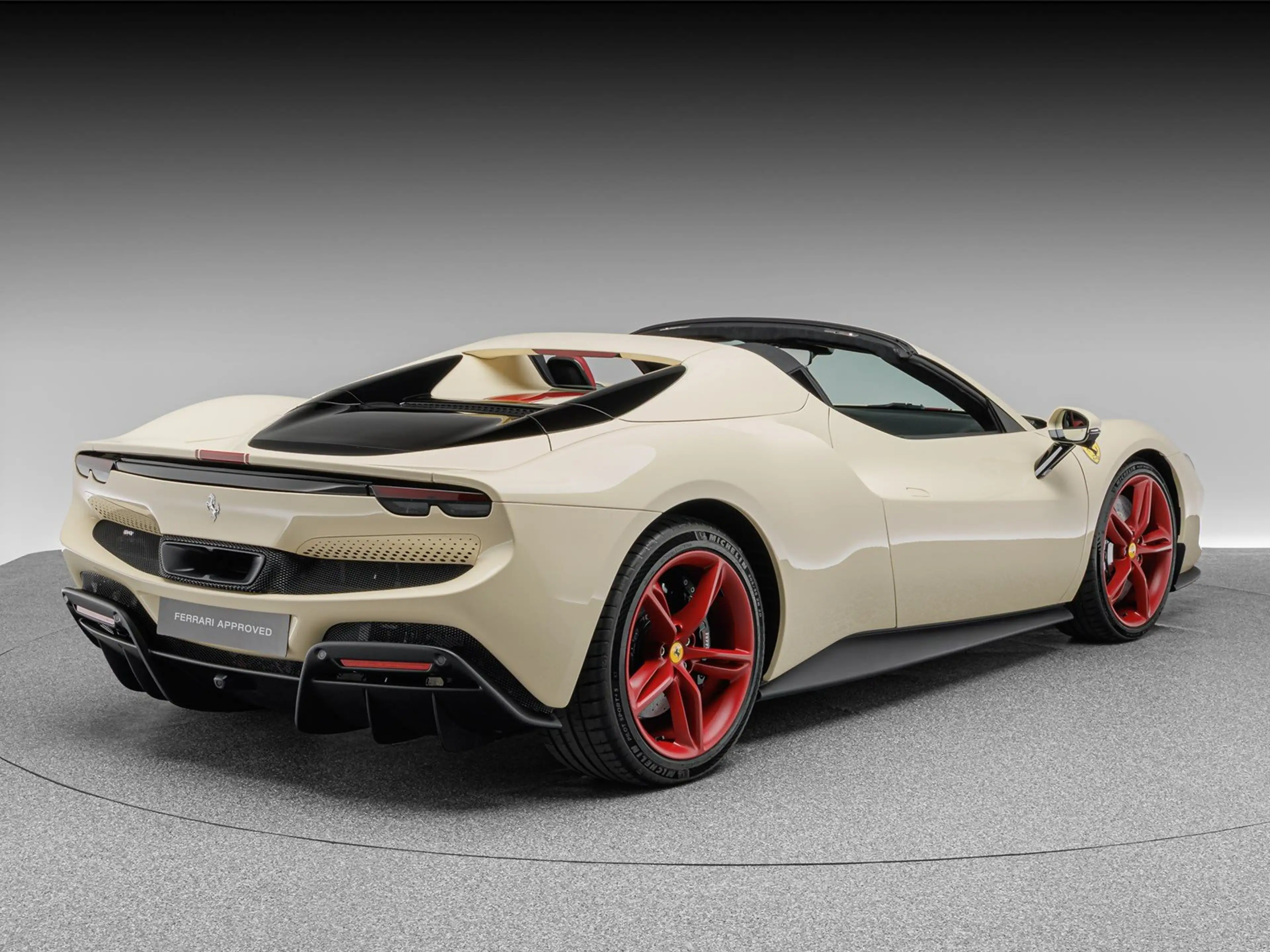 Ferrari 296 GTS — photo 8