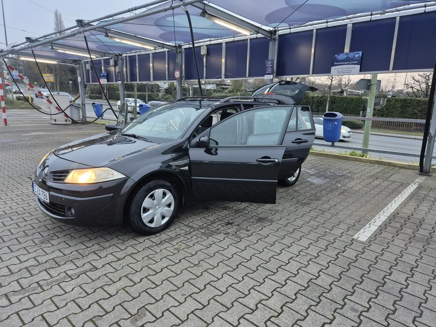 Renault Megane 1.6 Grandtour Aut. Privilege Schwarz - 2