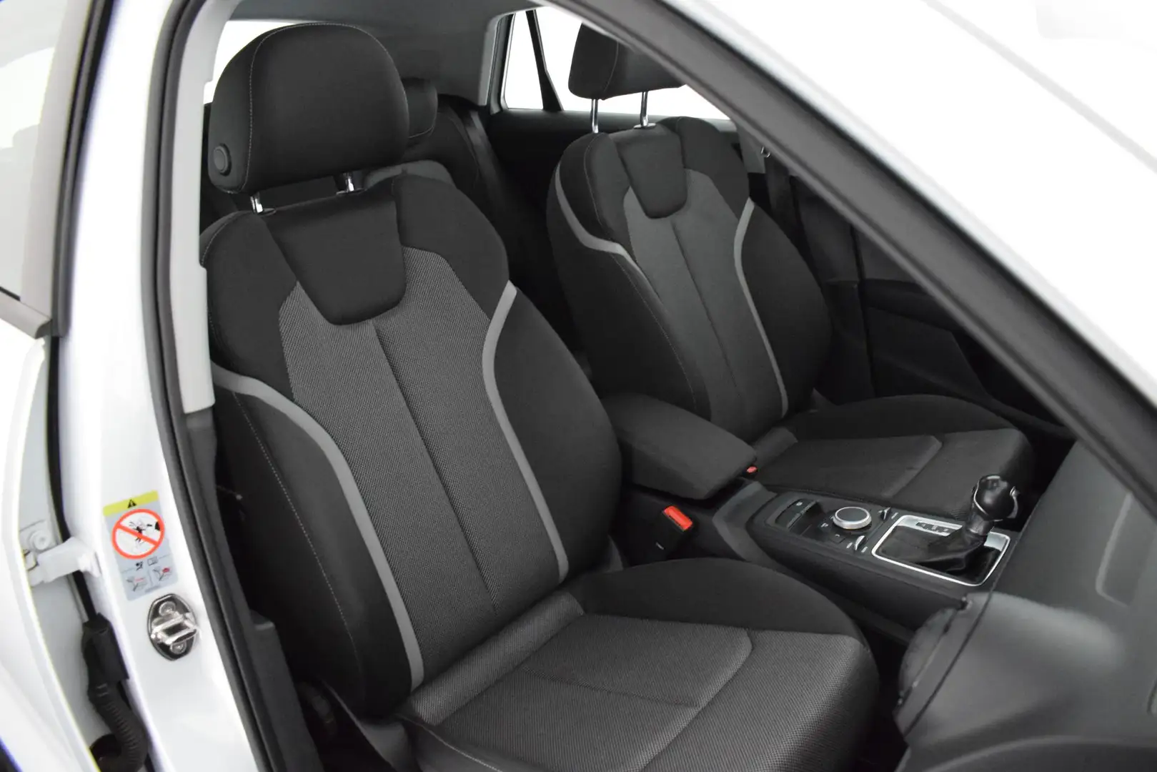 Audi Q2 1.4 TFSI 150pk S-Tronic CoD Sport Trekhaak Led Sto Wit - 2