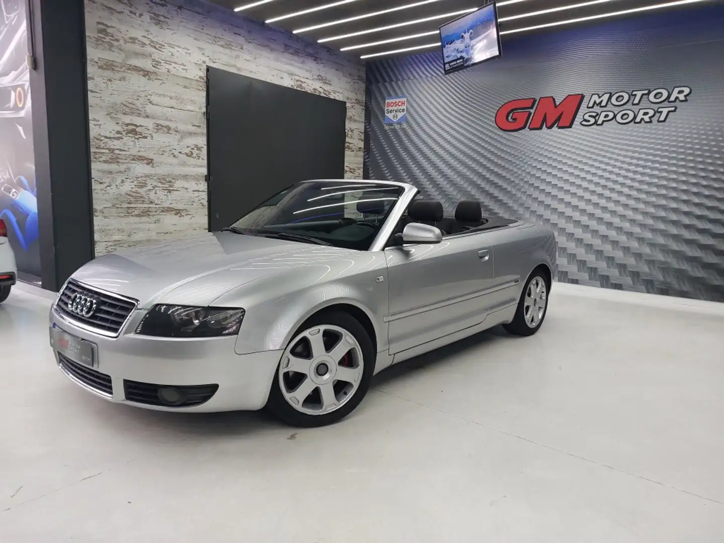 Audi A4 1.8T 163 Silber - 1