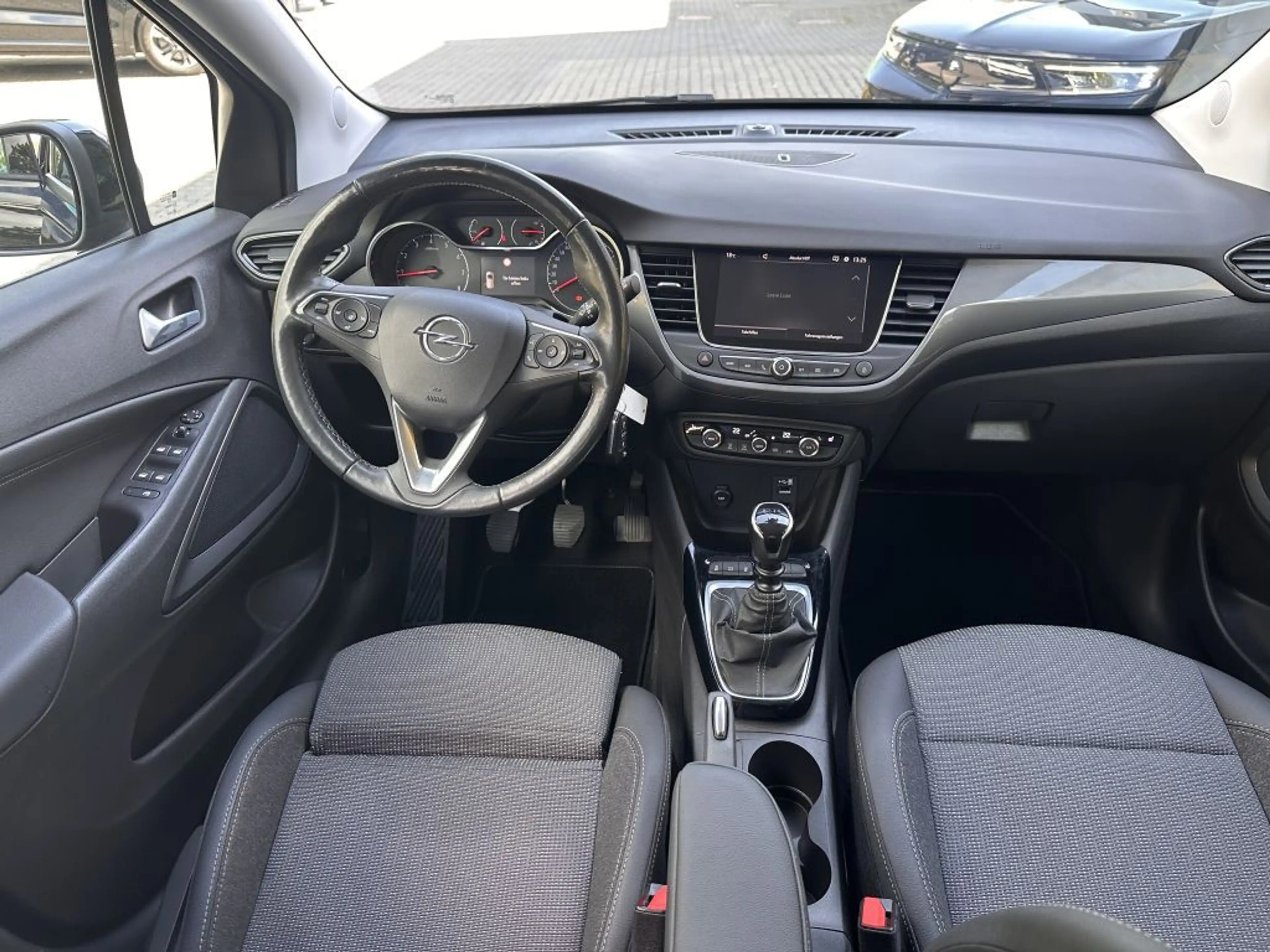 Opel Crossland X Crossland 1.2 Elegance Paket — photo 10