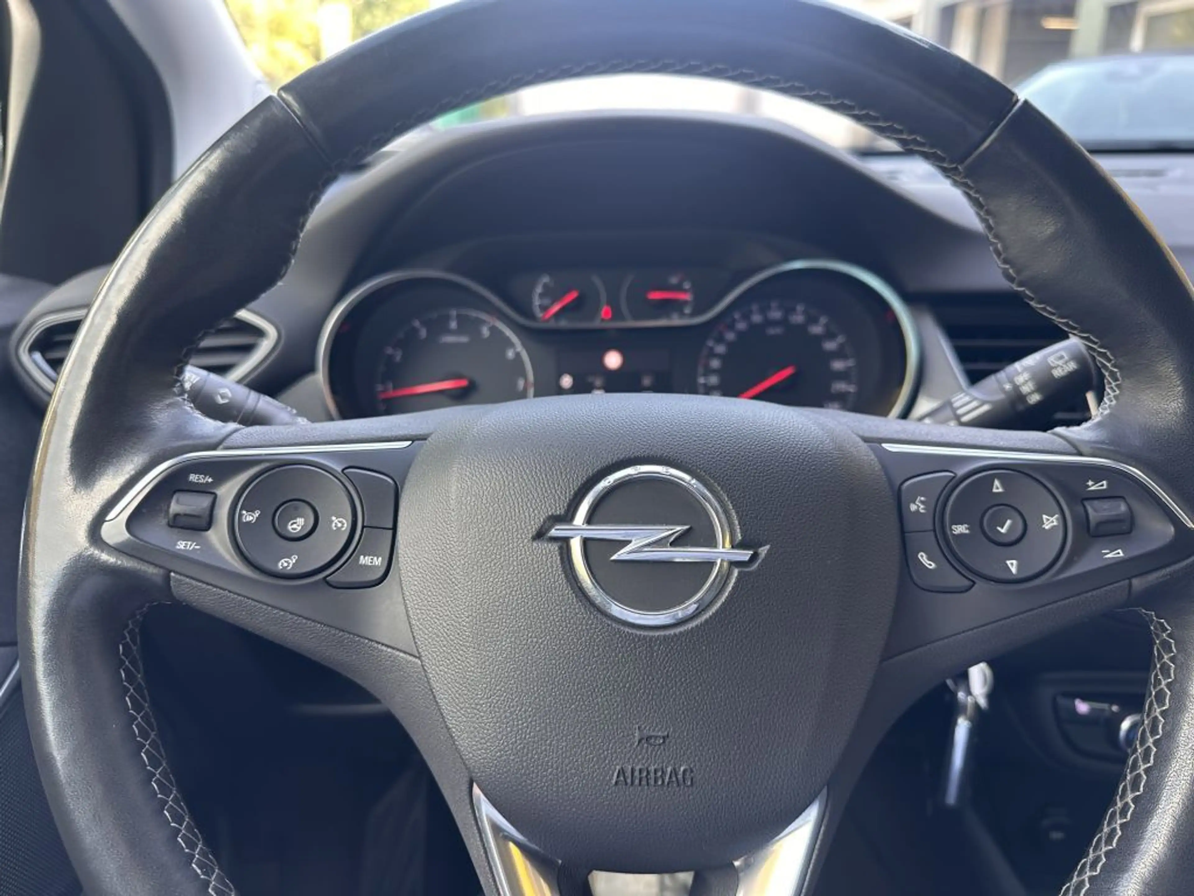 Opel Crossland X Crossland 1.2 Elegance Paket — photo 14