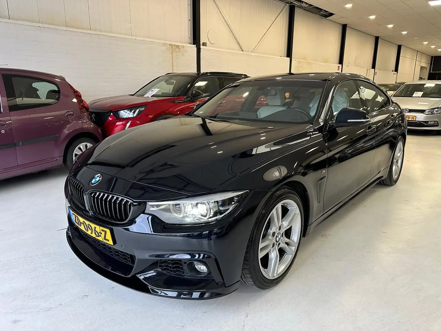BMW 418 4-serie Gran Coupé 418i High Executive Edition M P Zwart - 2