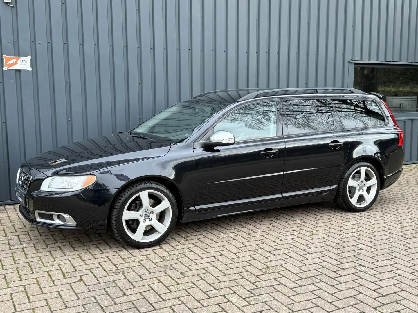 Volvo V70 2.5T R-Design 231 PK!/ONDERHOUDEN!/APK!/CRUISE!/ Noir - 1