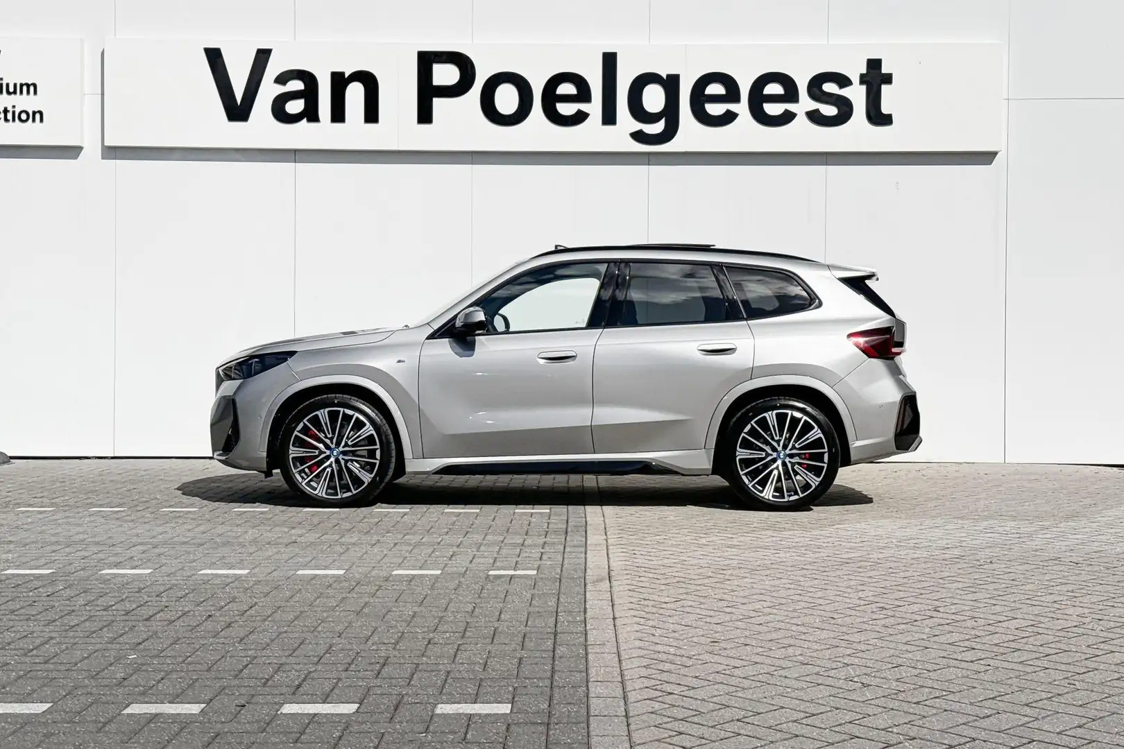 BMW iX1 eDrive20 67 kWh Grijs - 2