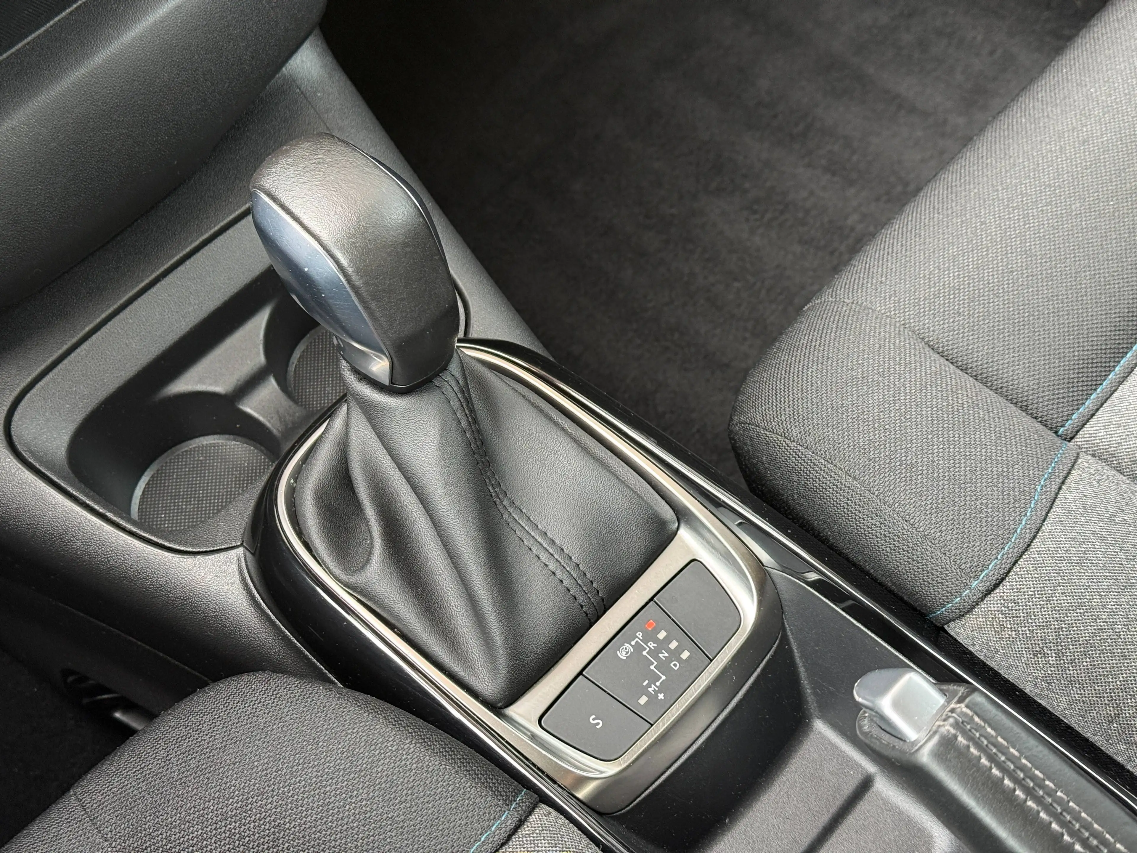 Citroen C4 Cactus Shine Kamera/Tempomat/Schlüssellose — photo 8