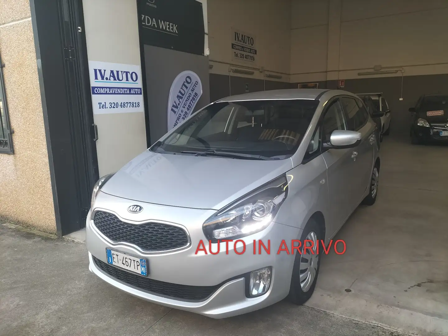Kia Carens 1.7 diesel 7 POSTI KM 71000 Grigio - 1