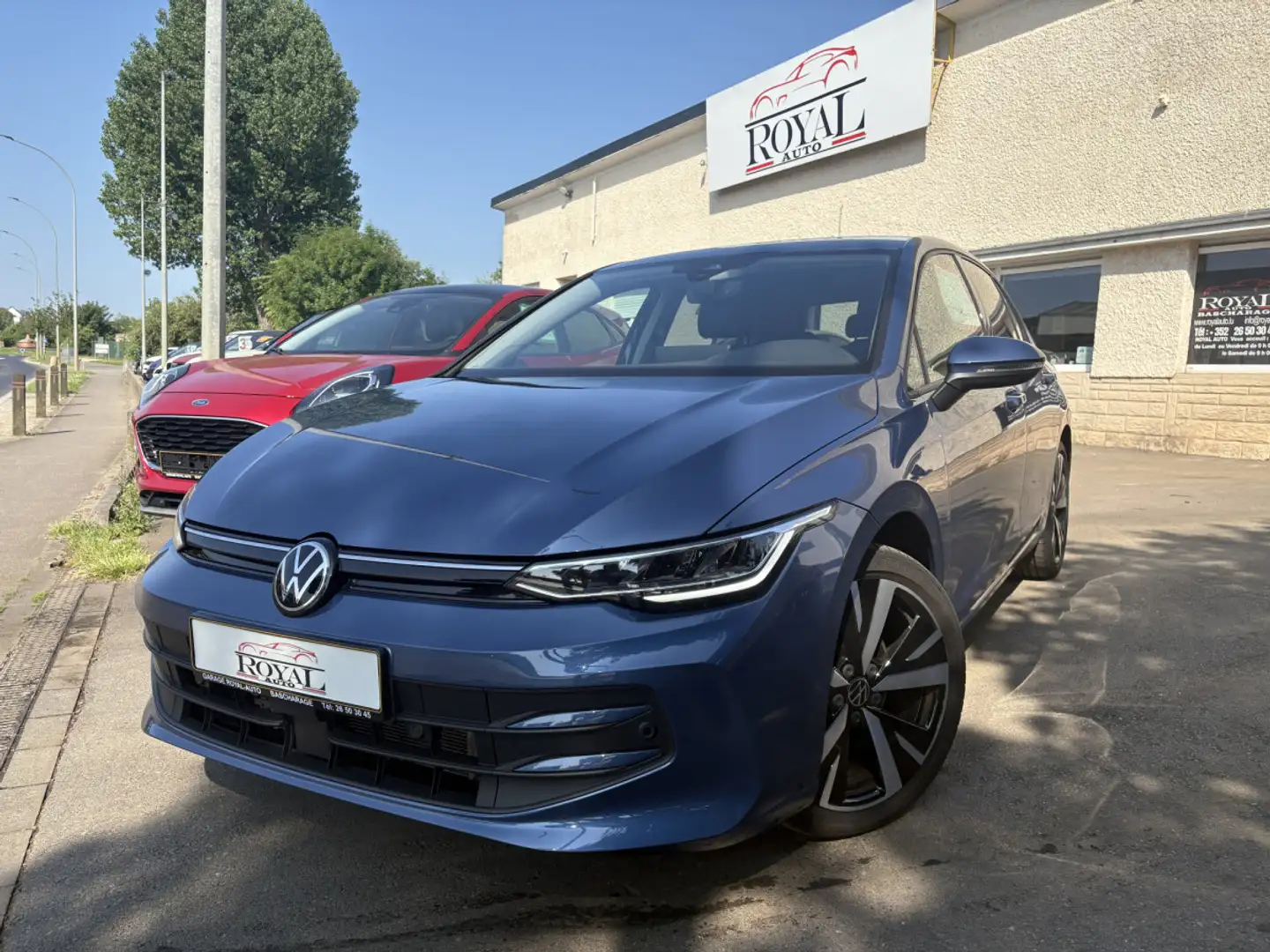 Volkswagen Golf VIII 1.5 TSI LIFE * GARANTIE CONSTRUCTEUR * Bleu - 1