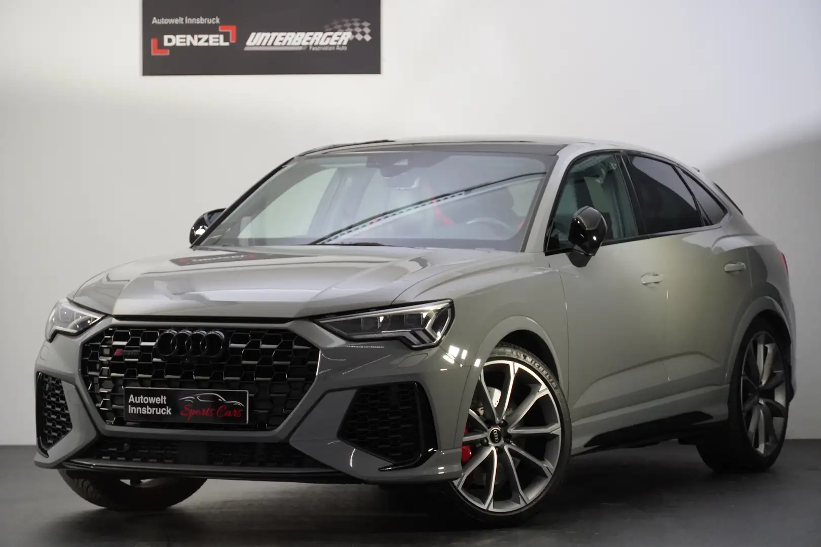 Audi RS Q3 Sportback 2.5 TFSI quattro LED AHK Grau - 2