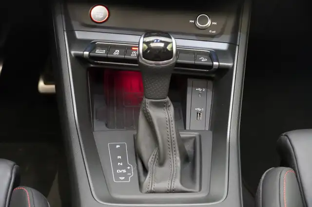 Audi RS Q3 Sportback 2.5 TFSI quattro LED AHK Ansicht 21