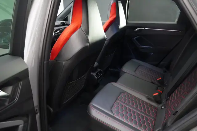 Audi RS Q3 Sportback 2.5 TFSI quattro LED AHK Ansicht 24