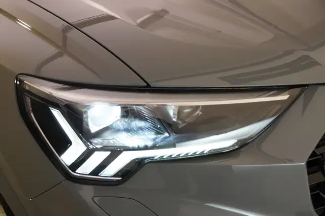 Audi RS Q3 Sportback 2.5 TFSI quattro LED AHK Ansicht 30