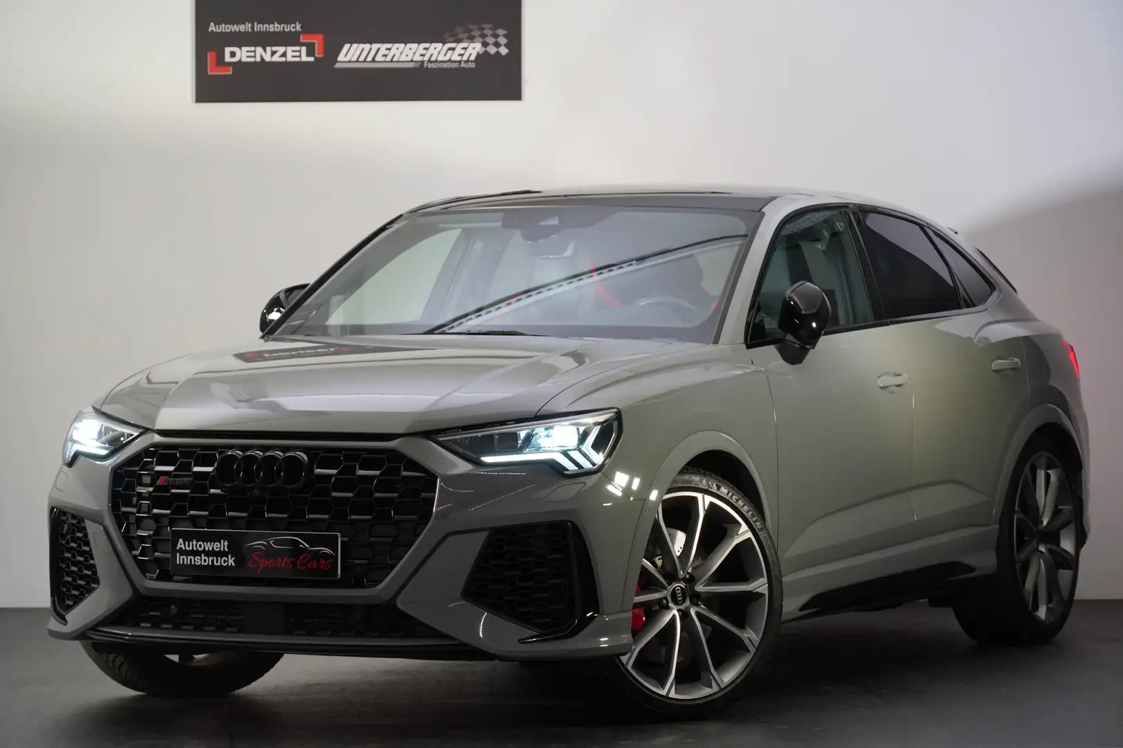 Audi RS Q3 Sportback 2.5 TFSI quattro LED AHK Grau - 1