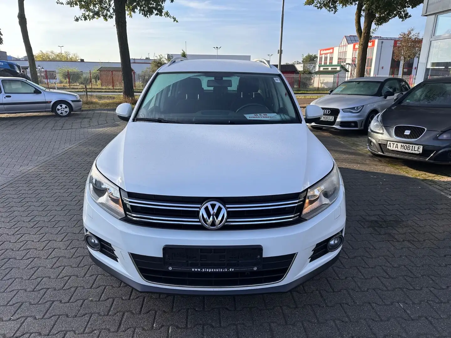Volkswagen Tiguan Sport & Style BMT,SCHECKHEFT,ALU,AHK Weiß - 1
