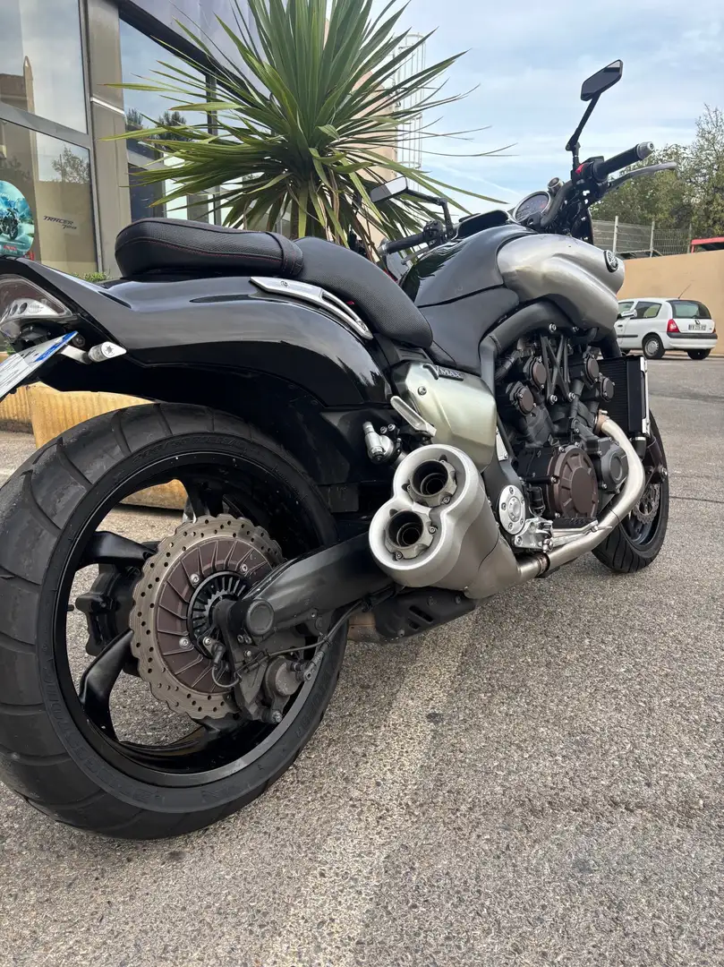 Yamaha Vmax Negro - 2