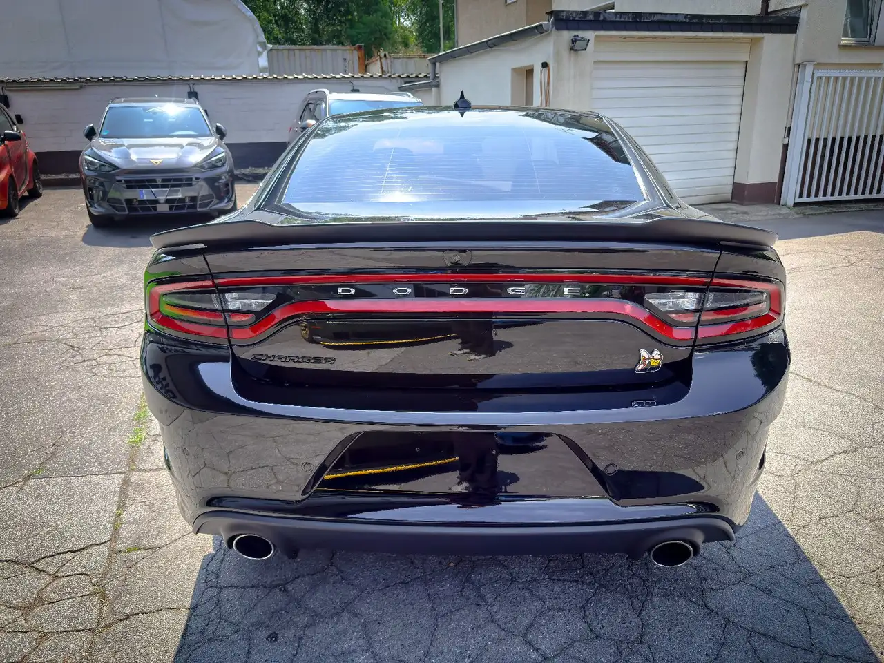 Dodge Charger 2022 — фото 14
