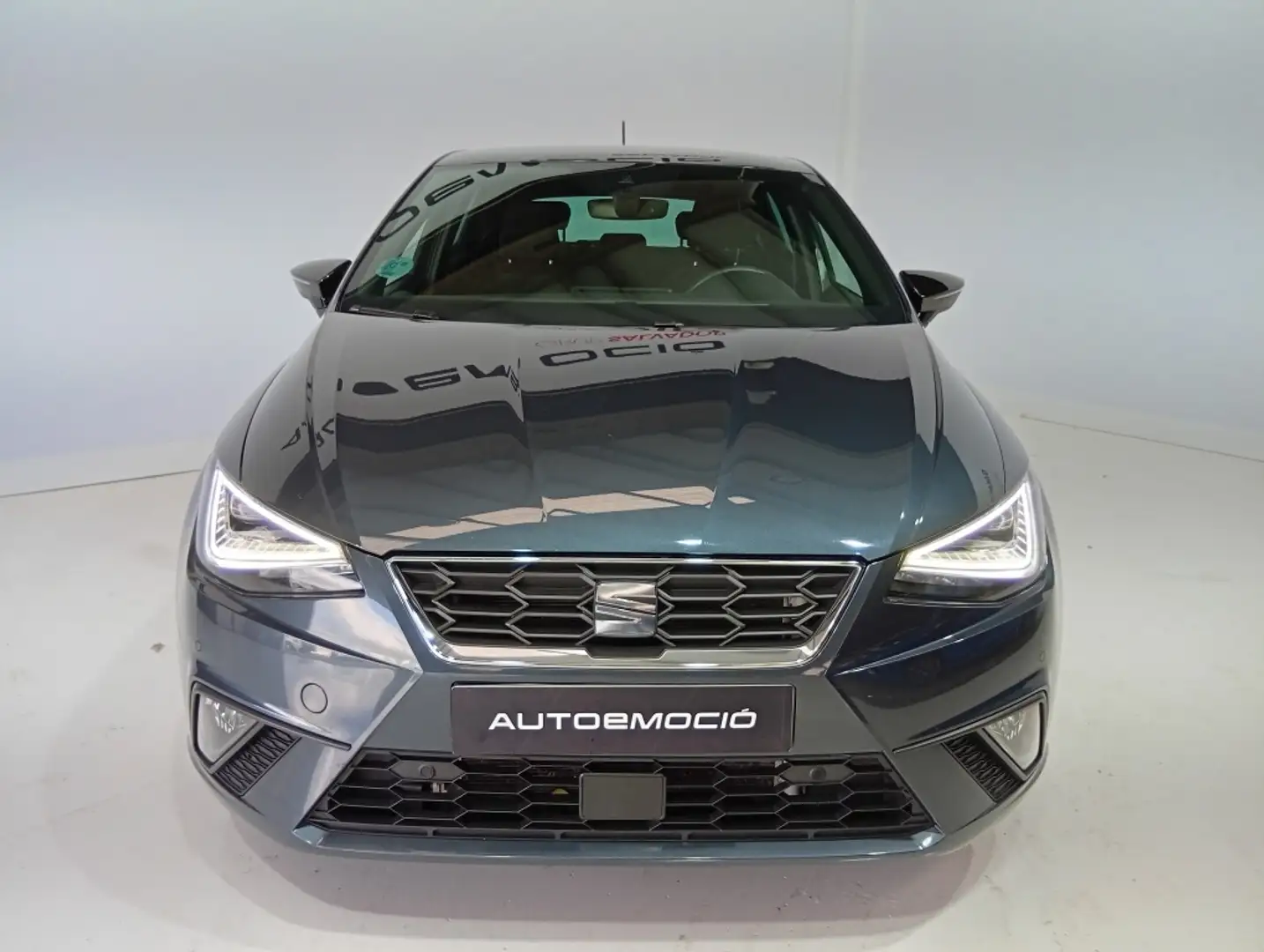 SEAT Ibiza 1.0 TSI S&S FR Salta 115 Gris - 2