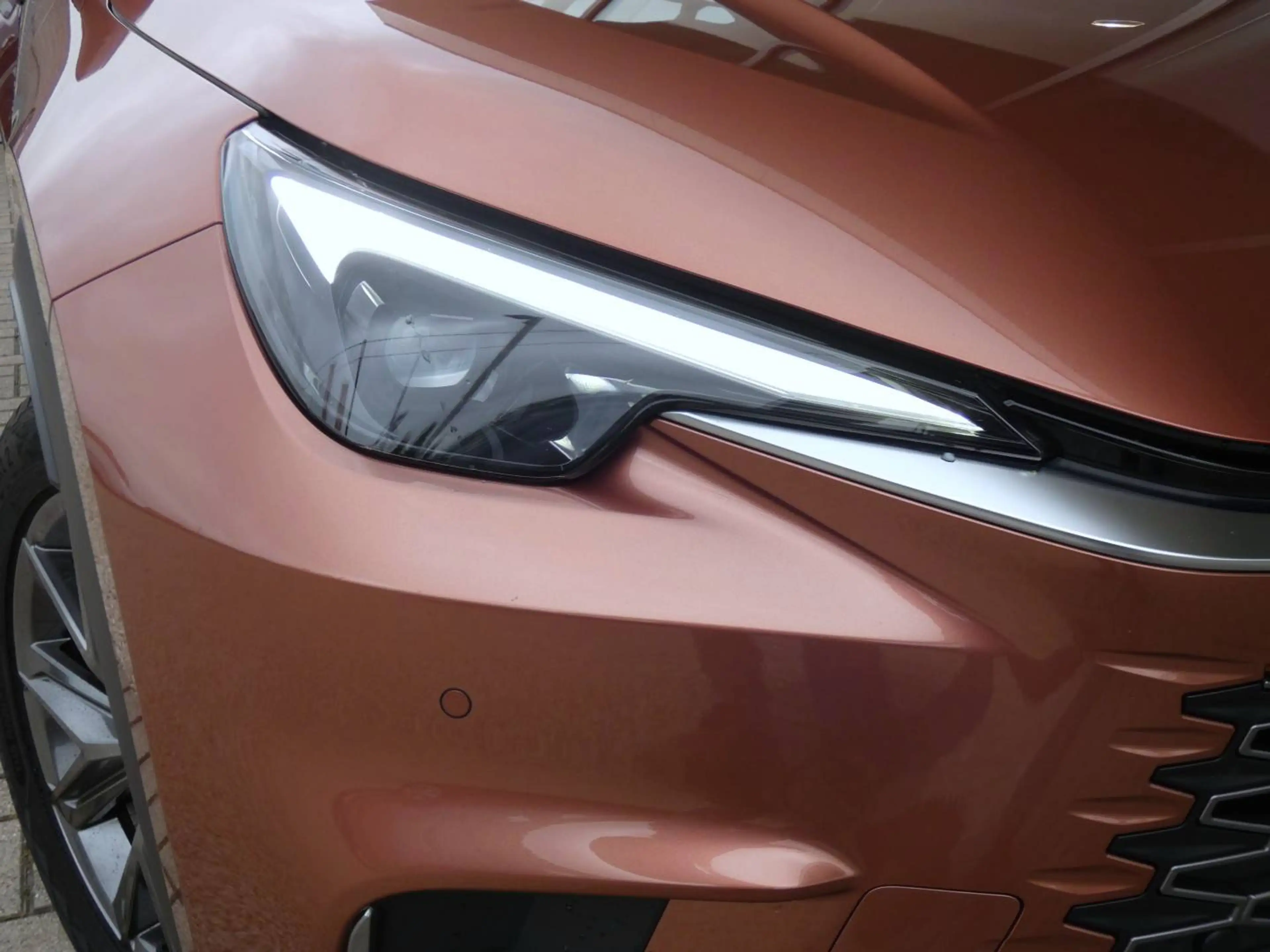 Lexus LBX Hybrid Elegant +BRUIN LEDER +Stuur&Zetelverwarming +GPS +Dodehoek +Parkeersensoren — photo 4