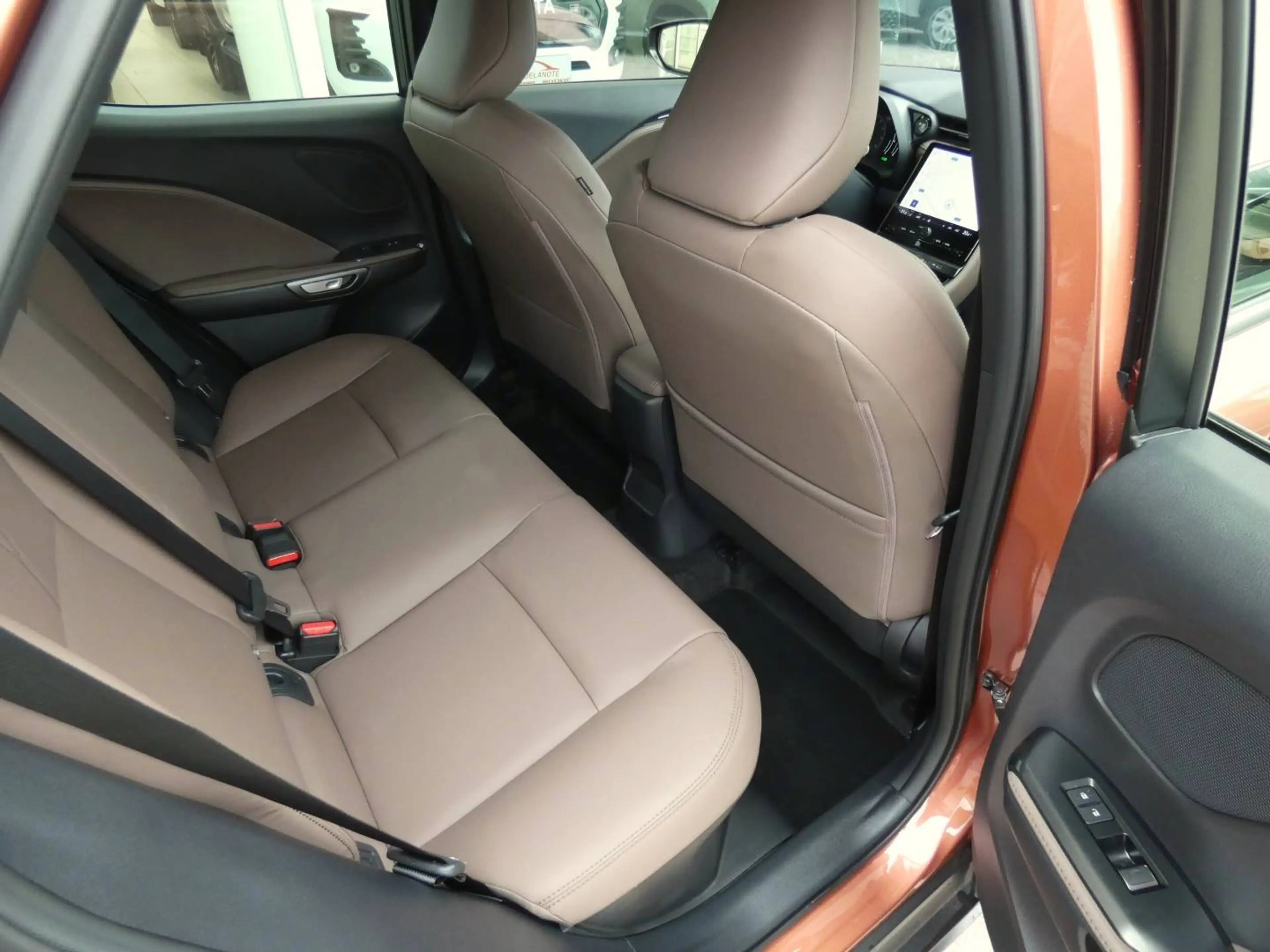 Lexus LBX Hybrid Elegant +BRUIN LEDER +Stuur&Zetelverwarming +GPS +Dodehoek +Parkeersensoren — photo 11