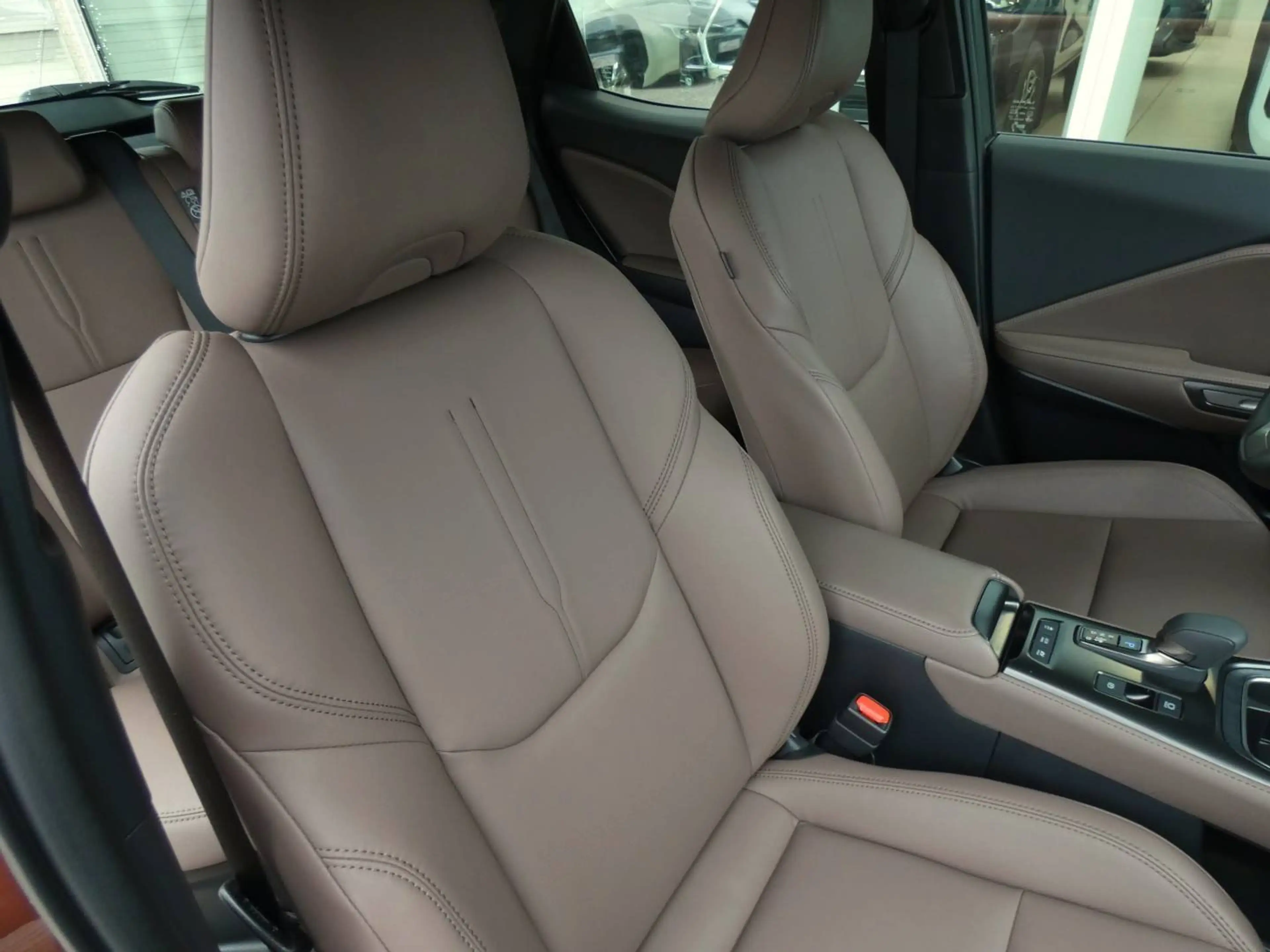 Lexus LBX Hybrid Elegant +BRUIN LEDER +Stuur&Zetelverwarming +GPS +Dodehoek +Parkeersensoren — photo 10